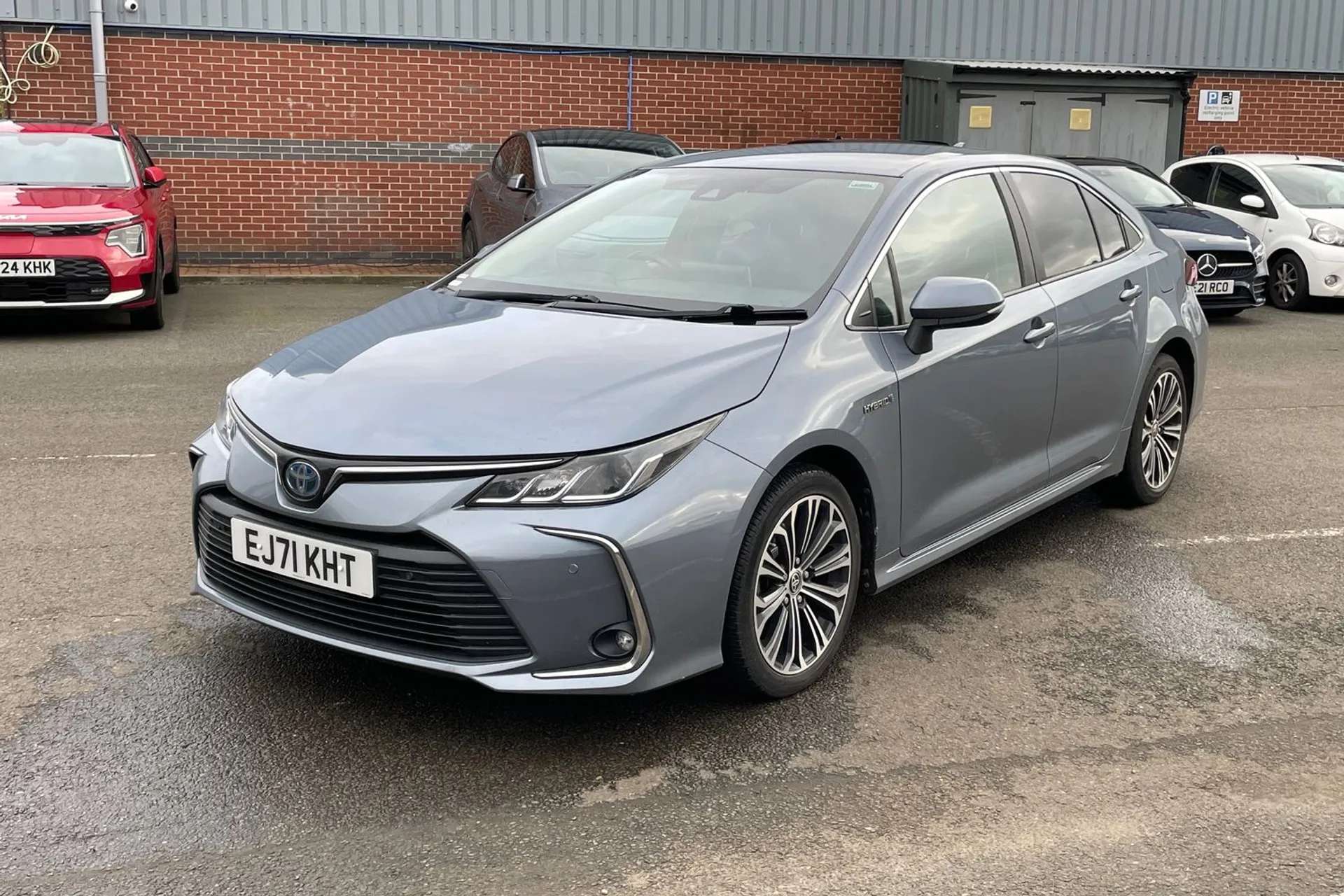 2021 TOYOTA COROLLA 2021 TOYOTA COROLLA