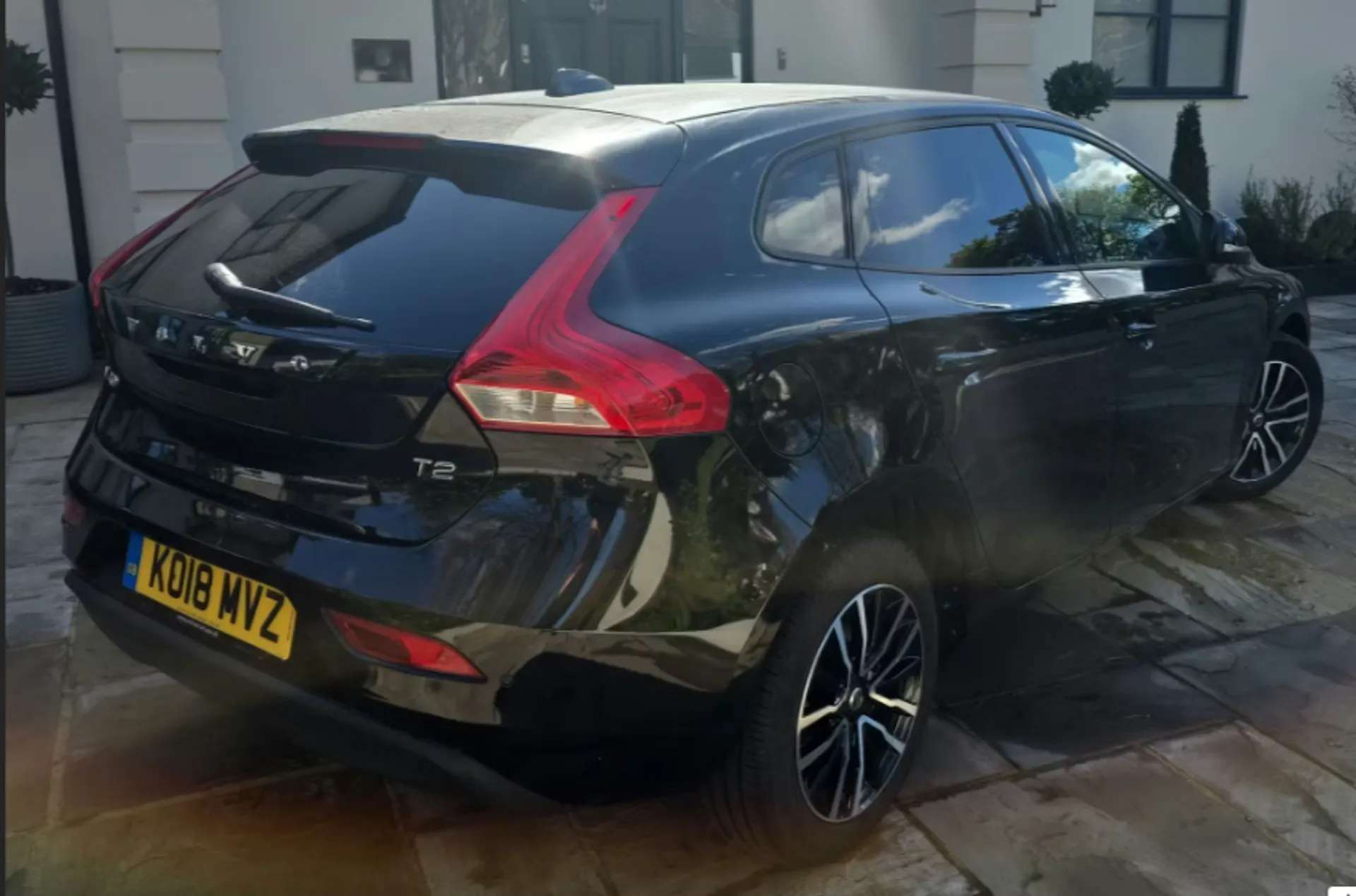 2018 VOLVO V40 2018 VOLVO V40