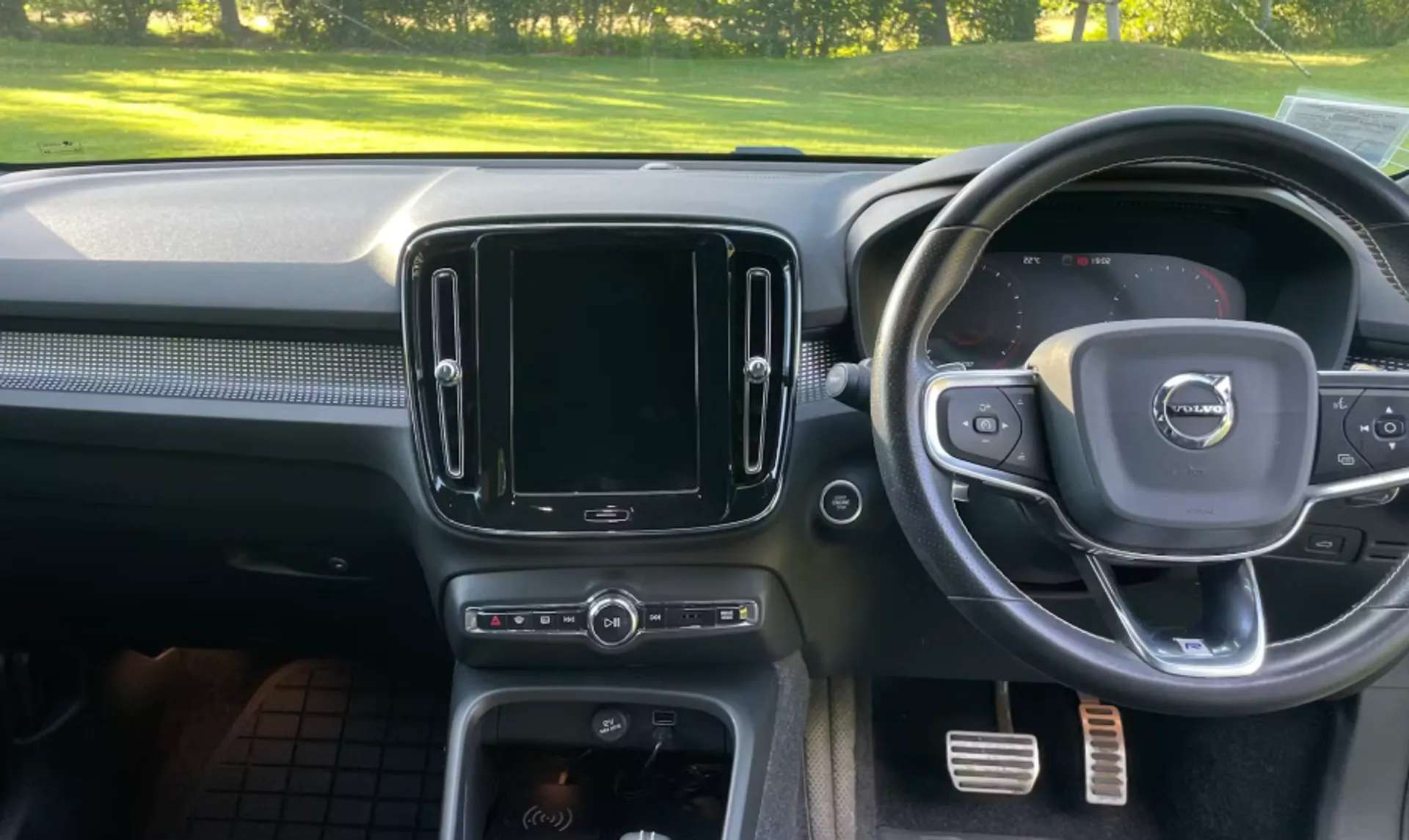 2020 VOLVO XC40 2020 VOLVO XC40