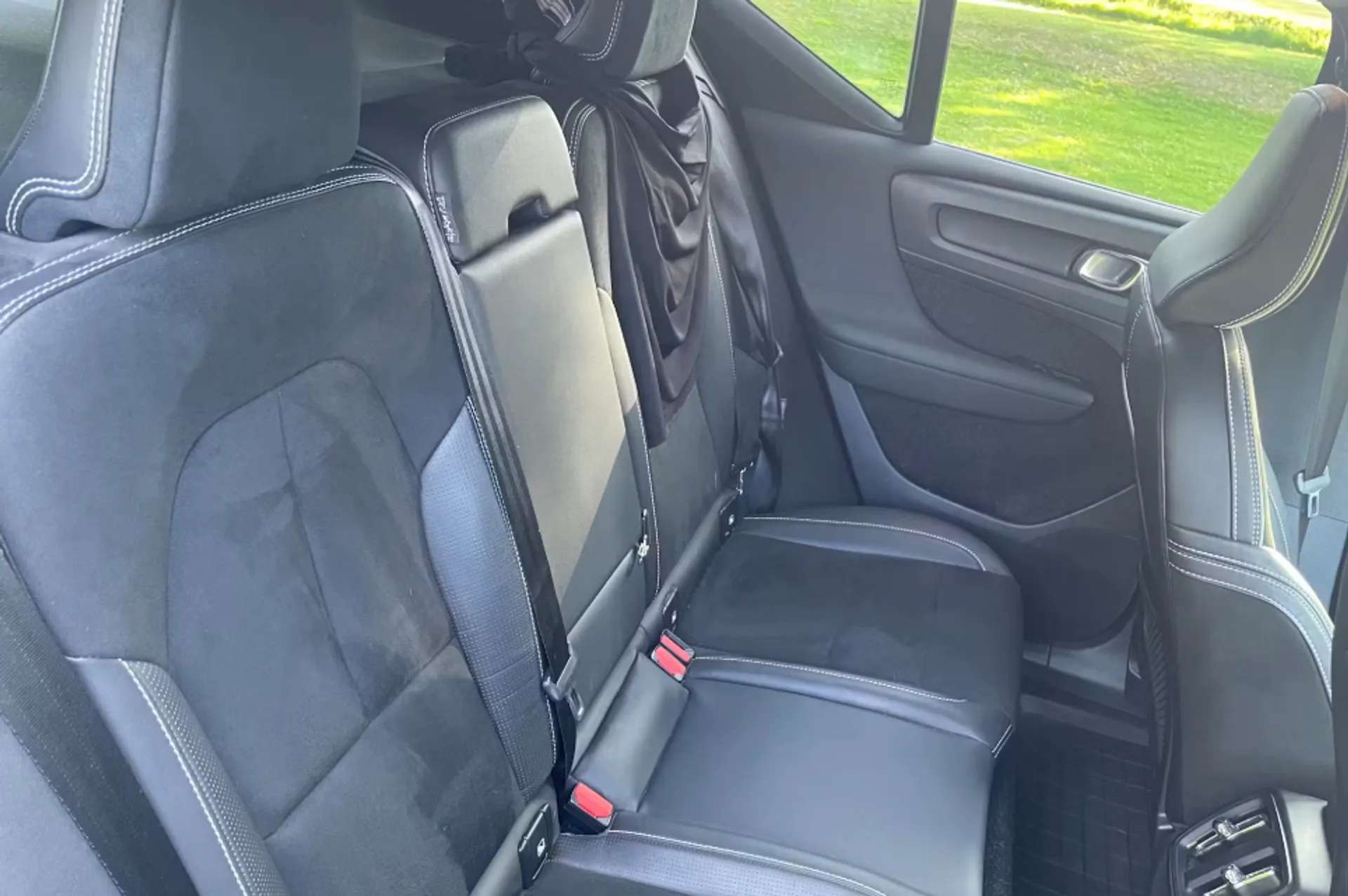 2020 VOLVO XC40 2020 VOLVO XC40