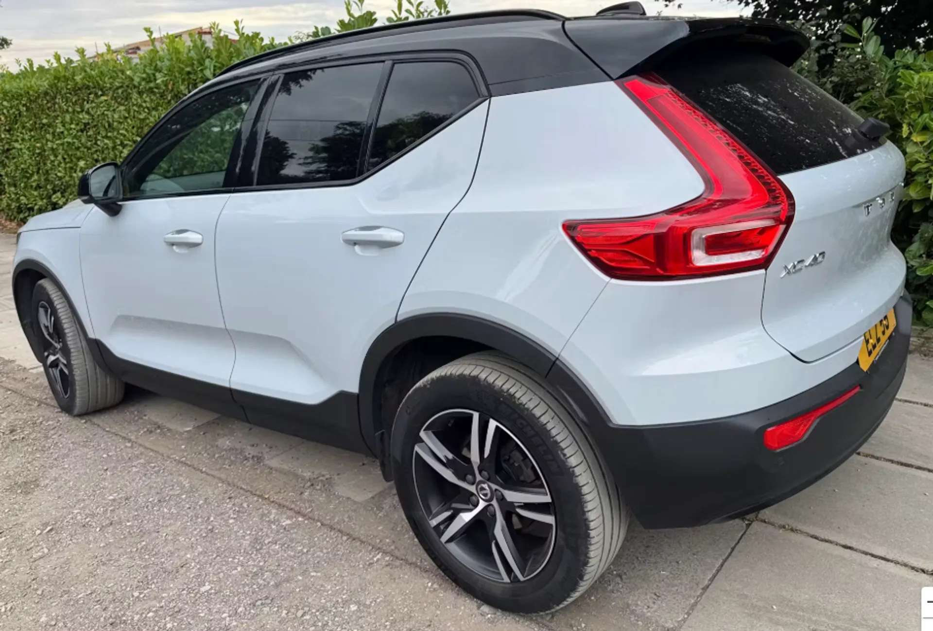 2022 VOLVO XC40 2022 VOLVO XC40