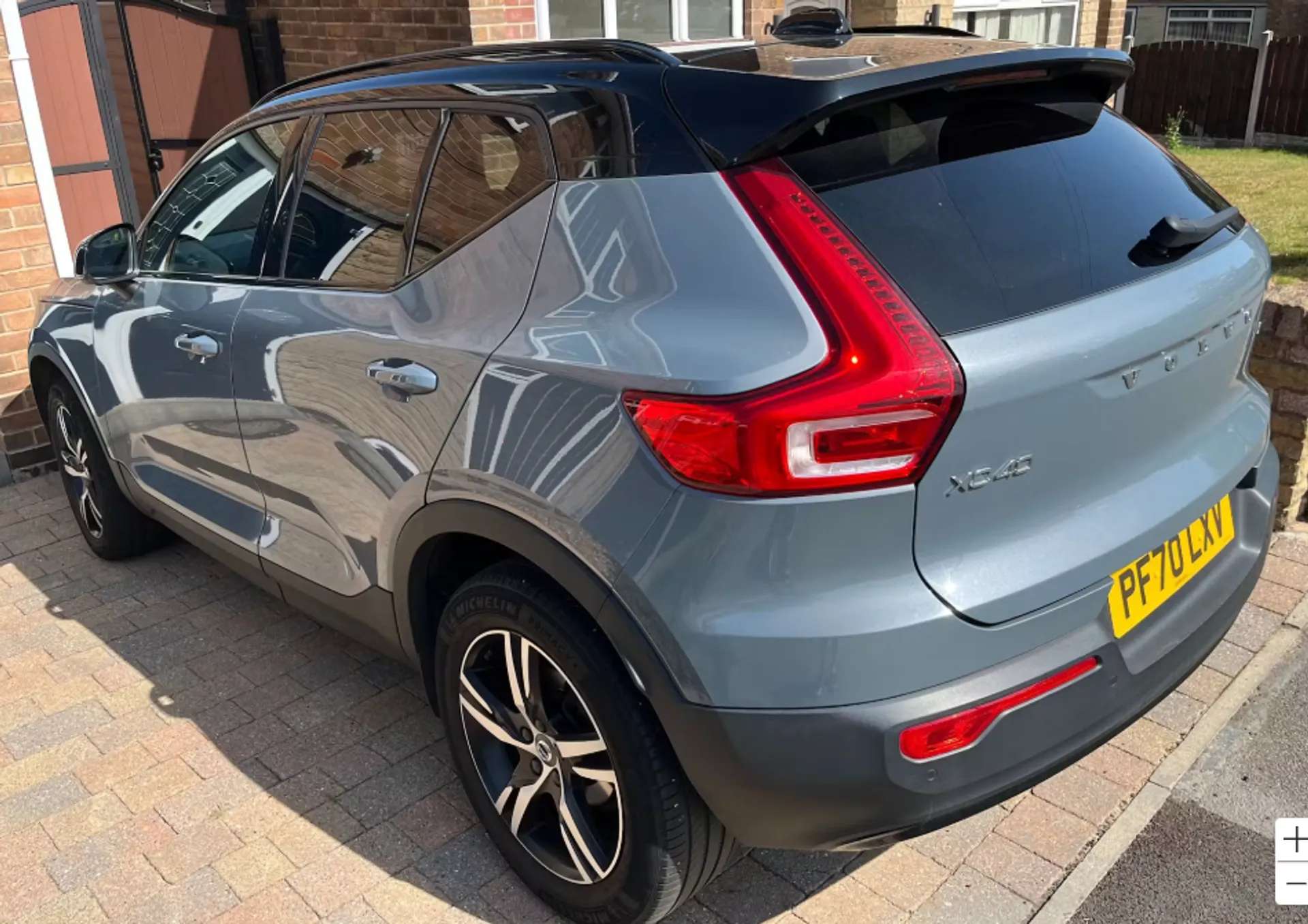 2021 VOLVO XC40 2021 VOLVO XC40