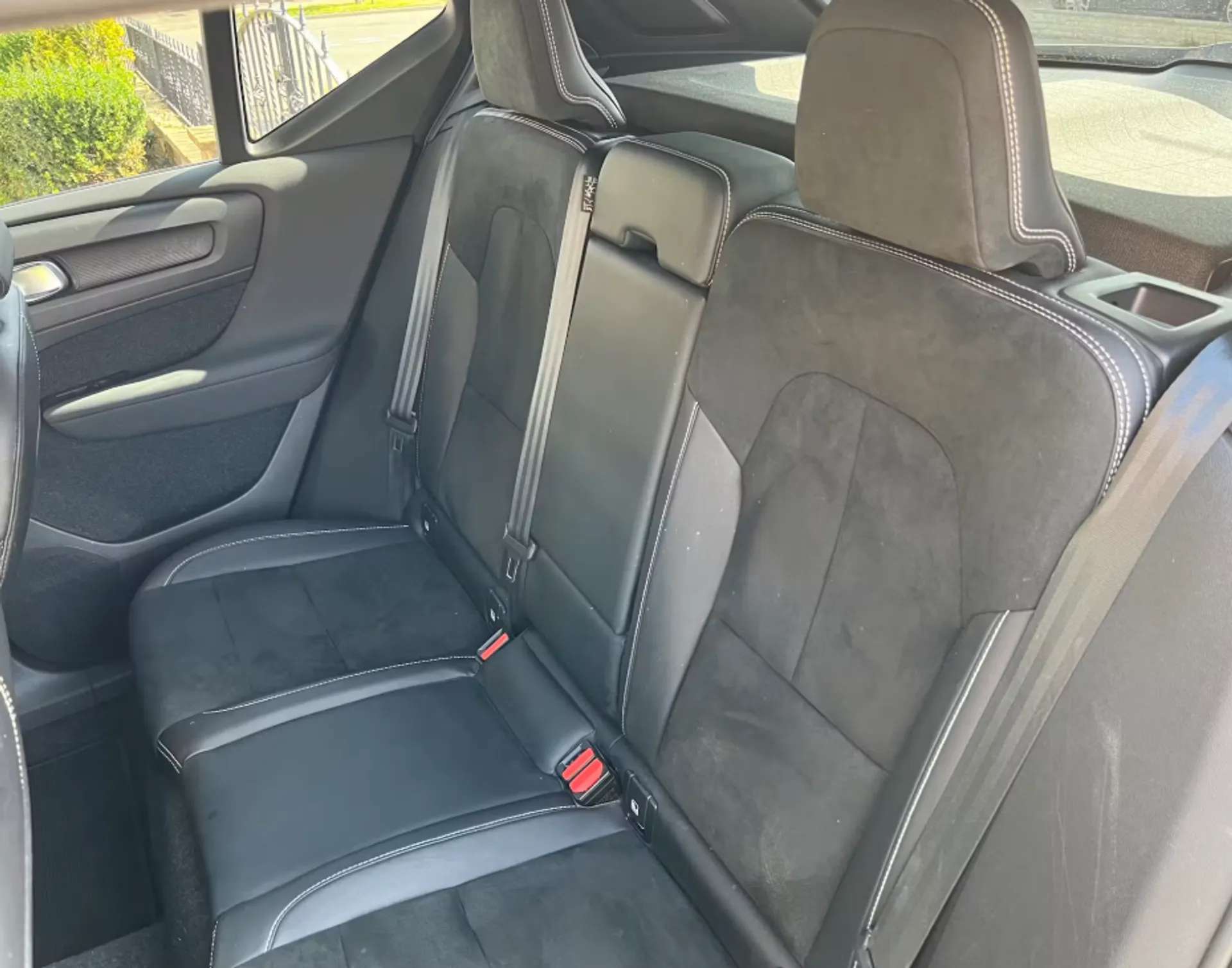 2021 VOLVO XC40 2021 VOLVO XC40