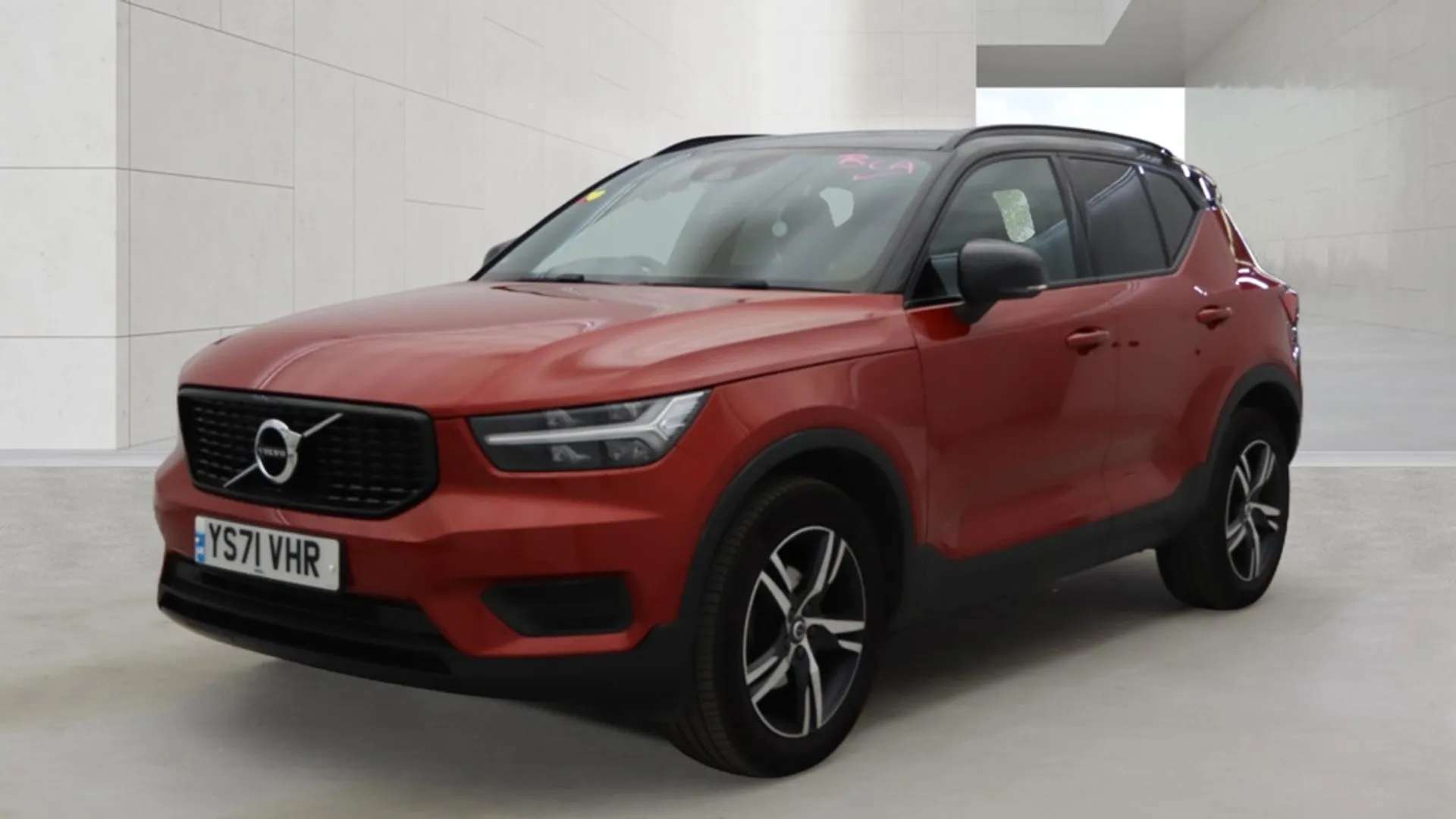 2022 VOLVO XC40 2022 VOLVO XC40