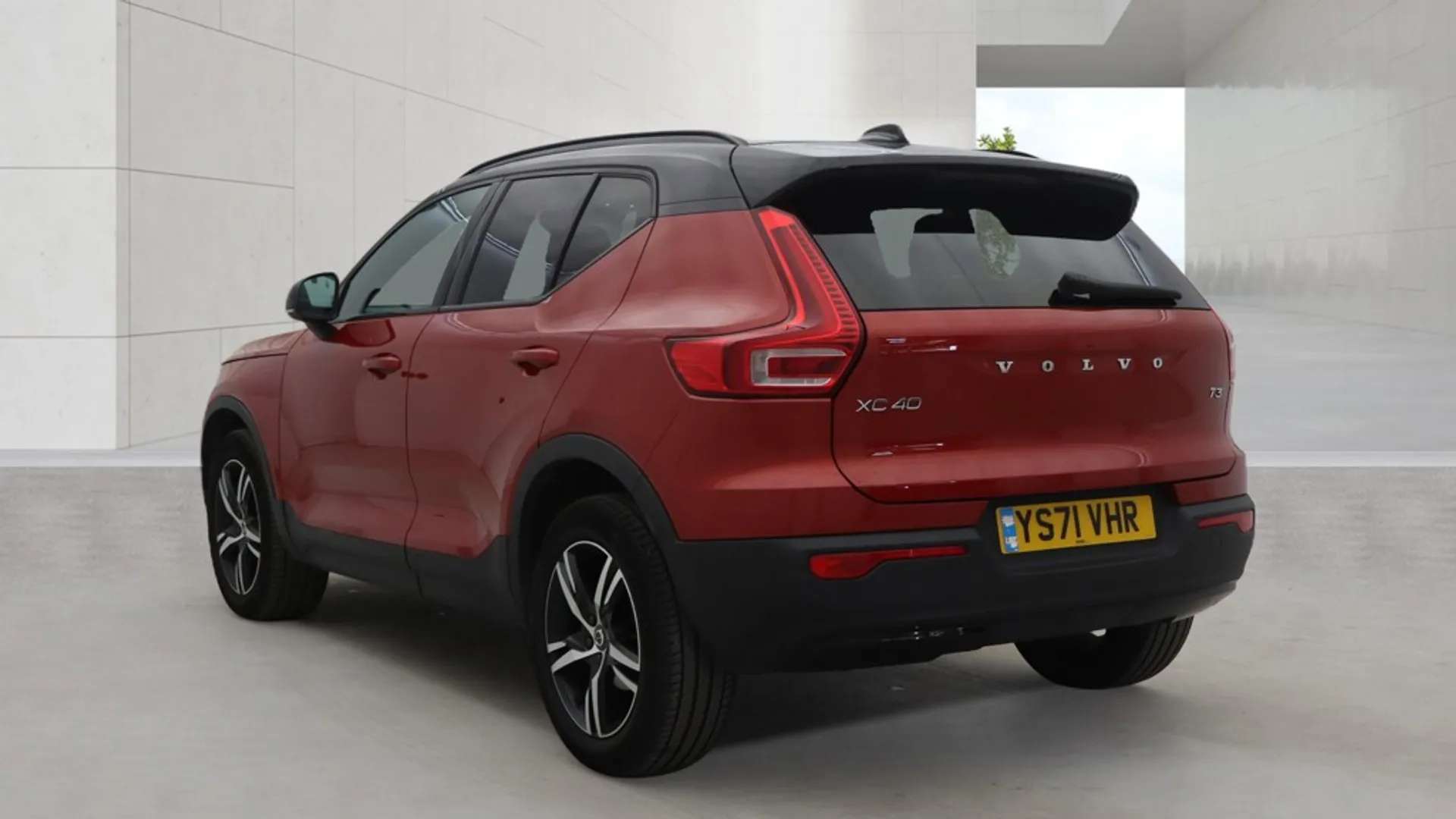 2022 VOLVO XC40 2022 VOLVO XC40