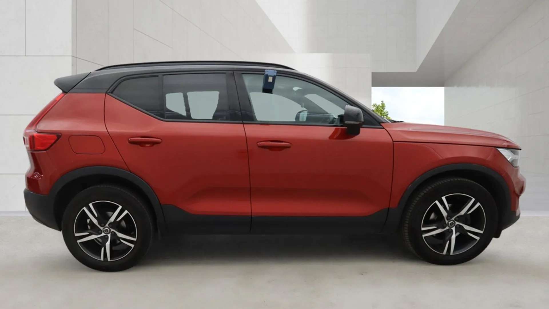2022 VOLVO XC40 2022 VOLVO XC40