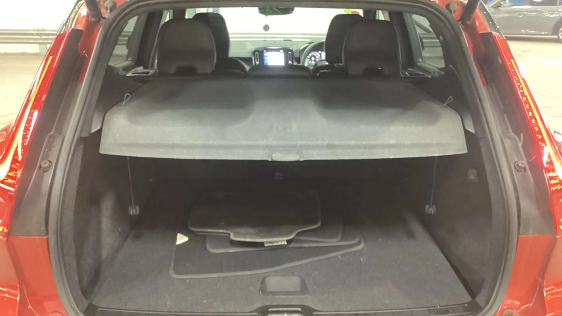 2022 VOLVO XC40 2022 VOLVO XC40