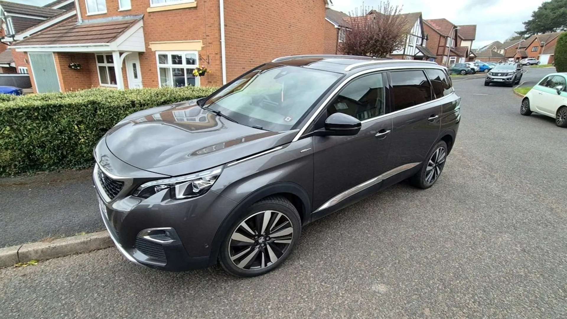 A 2018 PEUGEOT 5008 1.5 BlueHDi GT Line Premium 5dr [Panoramic Opening Glass Roof, Black Diamond Roof, 19" Washington Alloys, Cruise Control, Head Up Display, DAB, LED He A 2018 PEUGEOT 5008 1.5 BlueHDi GT Line Premium 5dr [Panoramic Opening Glass Roof, Black Diamond Roof, 19" Washington Alloys, Cruise Control, Head Up Display, DAB, LED He