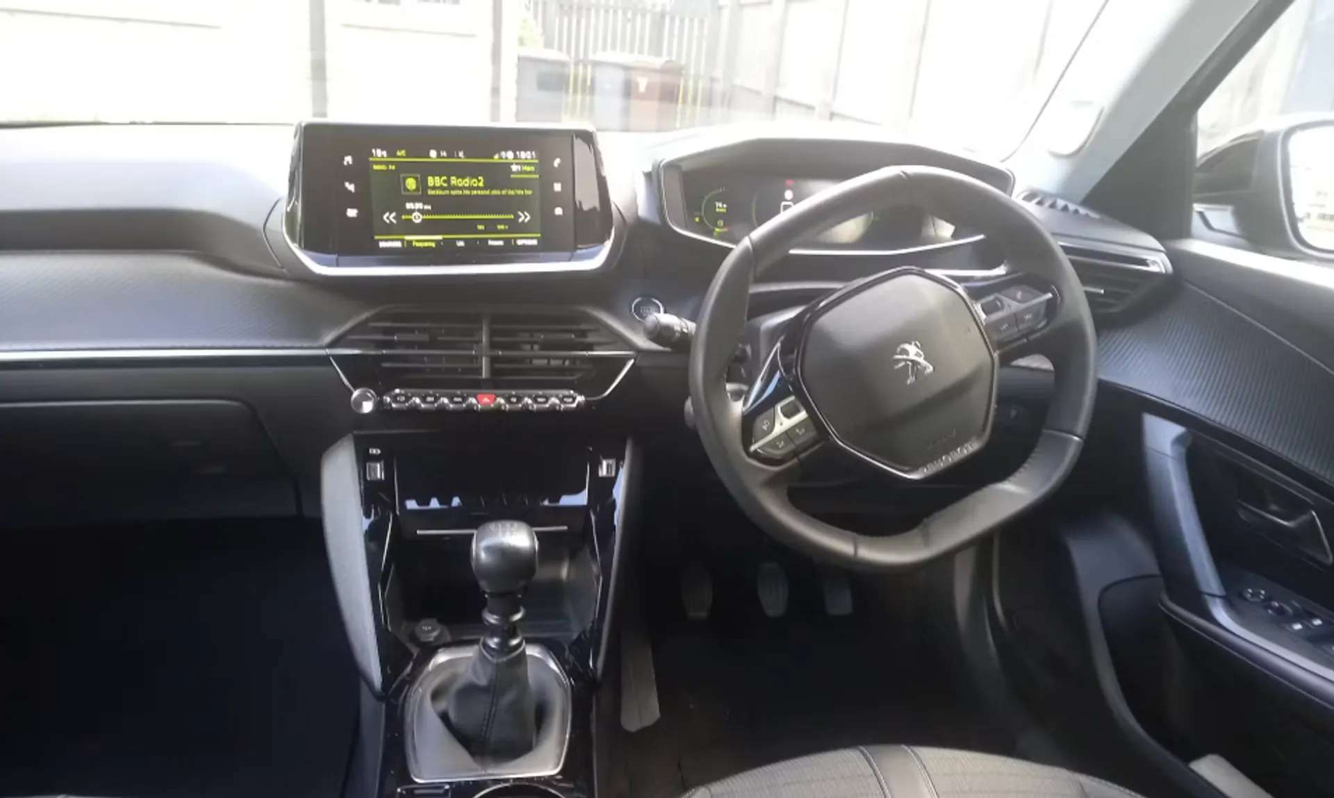 2022 PEUGEOT 2008 2022 PEUGEOT 2008