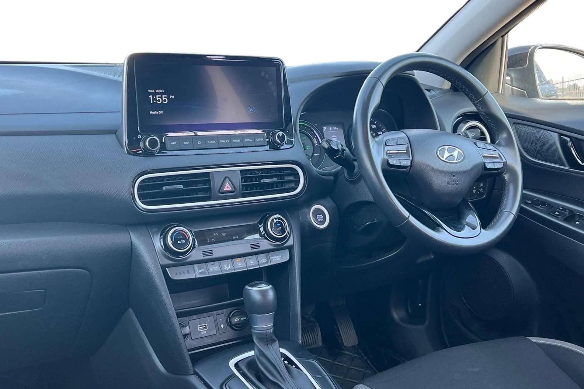 A 2020 HYUNDAI KONA 1.6 GDi Hybrid Premium 5dr DCT [ Driver's supervision instrument cluster with 3.5" LCD display, Cruise control + speed limiter, Parking system with re A 2020 HYUNDAI KONA 1.6 GDi Hybrid Premium 5dr DCT [ Driver's supervision instrument cluster with 3.5" LCD display, Cruise control + speed limiter, Parking system with re