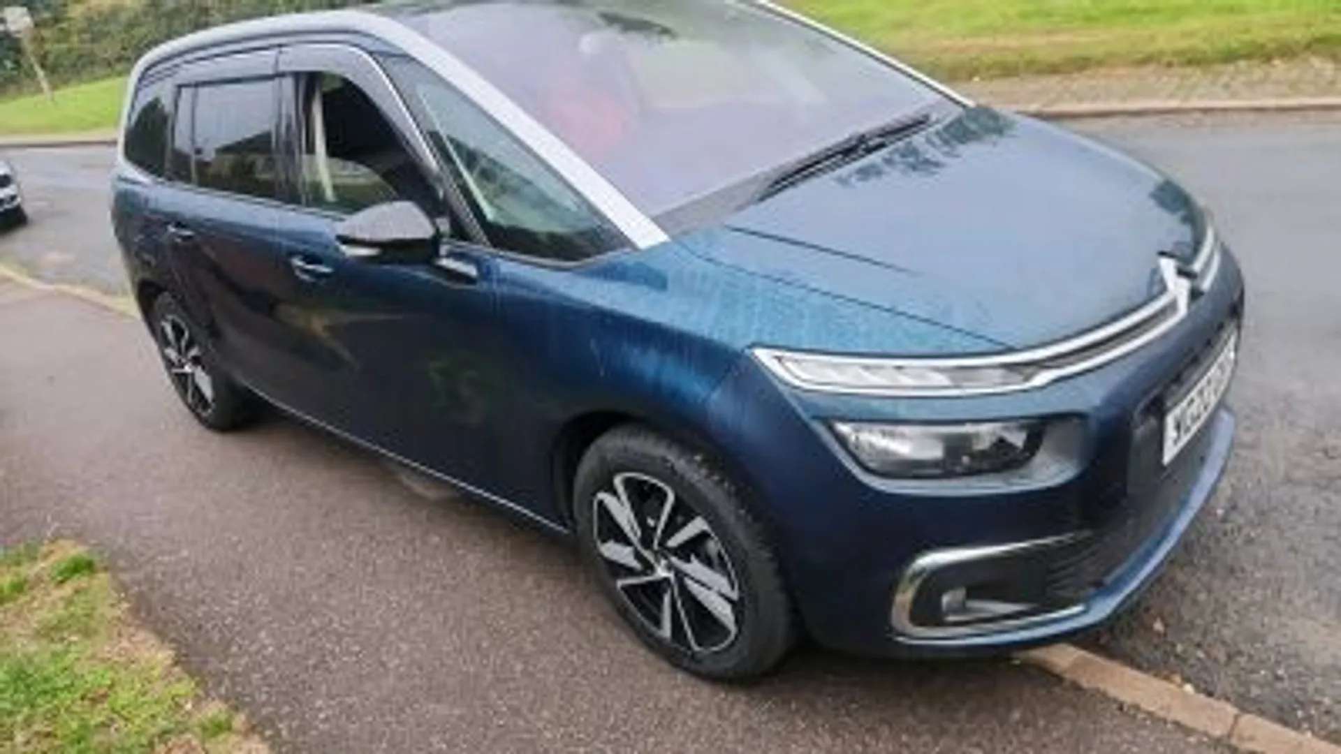 A 2022 CITROEN GRAND C4 SPACETOURER 1.2 PureTech 130 Sense 5dr EAT8 [Reversing camera,12" Panoramic HD central display, A 2022 CITROEN GRAND C4 SPACETOURER 1.2 PureTech 130 Sense 5dr EAT8 [Reversing camera,12" Panoramic HD central display,