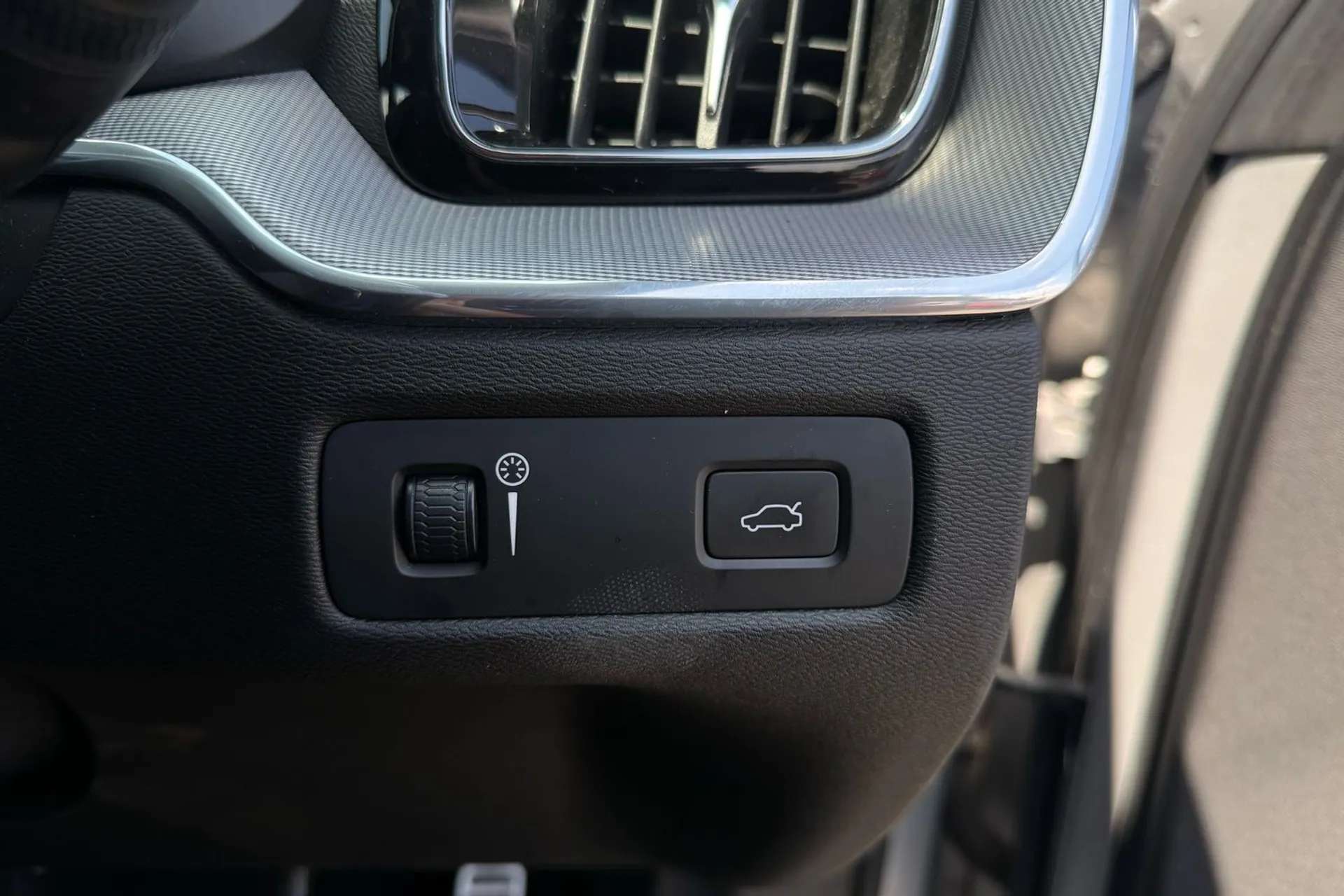 2018 VOLVO XC60 2018 VOLVO XC60