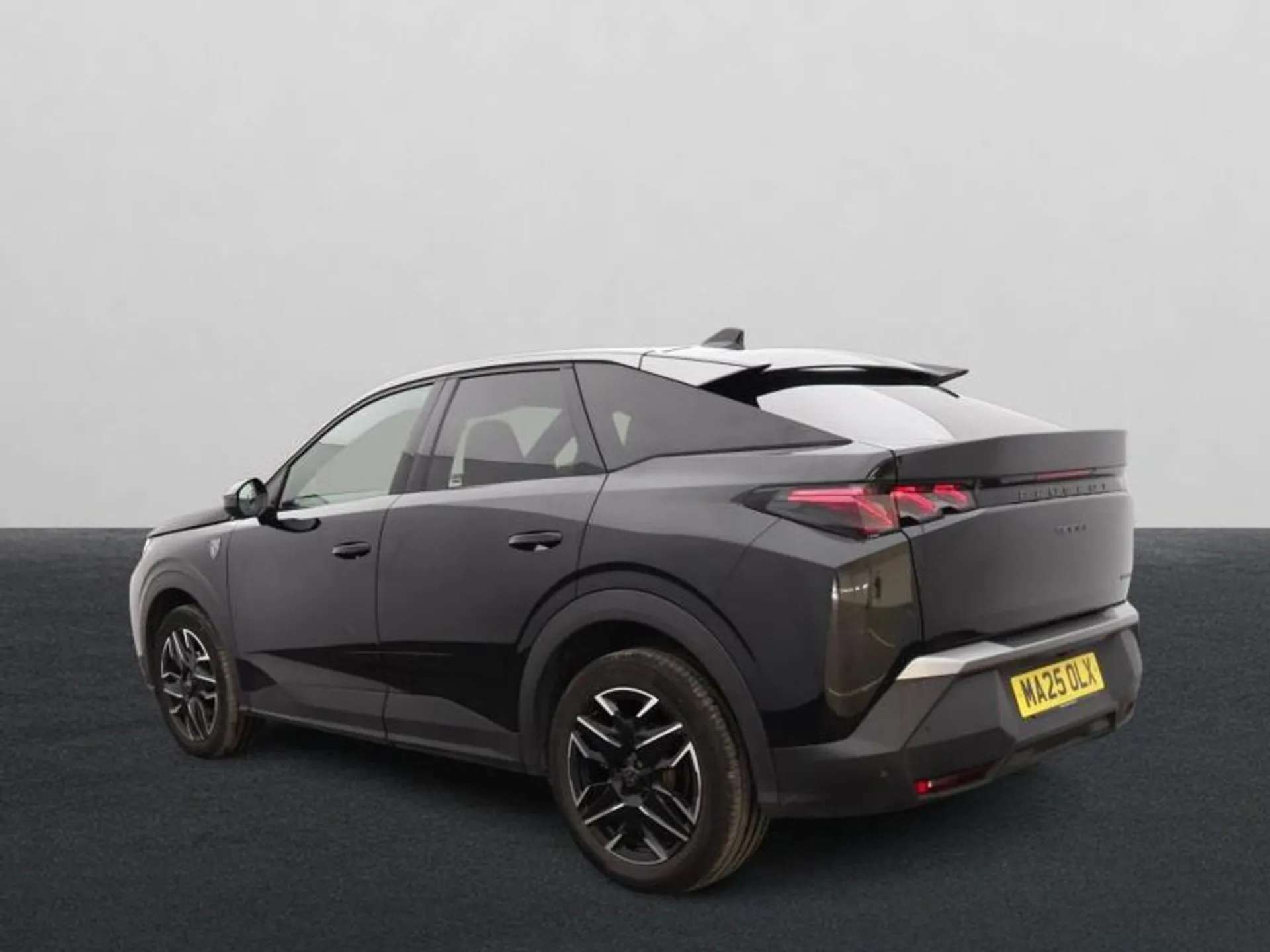 A 2025 PEUGEOT 3008 1.2 Hybrid 136 GT 5dr e-DSC6 [Pixel LED Technology headlights, Adaptive cruise control with Stop and Go, Smart Electric Tailgate, Front & Rear Parking A 2025 PEUGEOT 3008 1.2 Hybrid 136 GT 5dr e-DSC6 [Pixel LED Technology headlights, Adaptive cruise control with Stop and Go, Smart Electric Tailgate, Front & Rear Parking