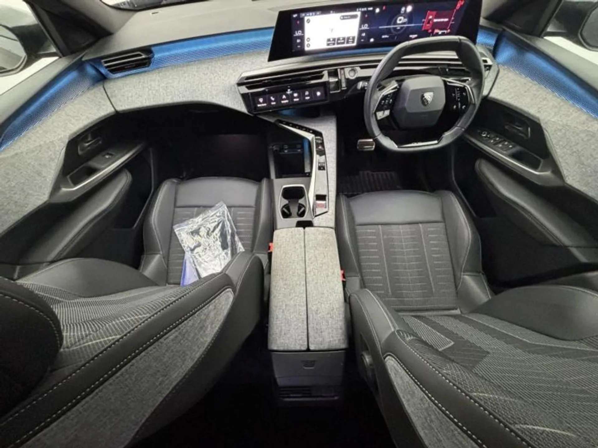 A 2025 PEUGEOT 3008 1.2 Hybrid 136 GT 5dr e-DSC6 [Pixel LED Technology headlights, Adaptive cruise control with Stop and Go, Smart Electric Tailgate, Front & Rear Parking A 2025 PEUGEOT 3008 1.2 Hybrid 136 GT 5dr e-DSC6 [Pixel LED Technology headlights, Adaptive cruise control with Stop and Go, Smart Electric Tailgate, Front & Rear Parking
