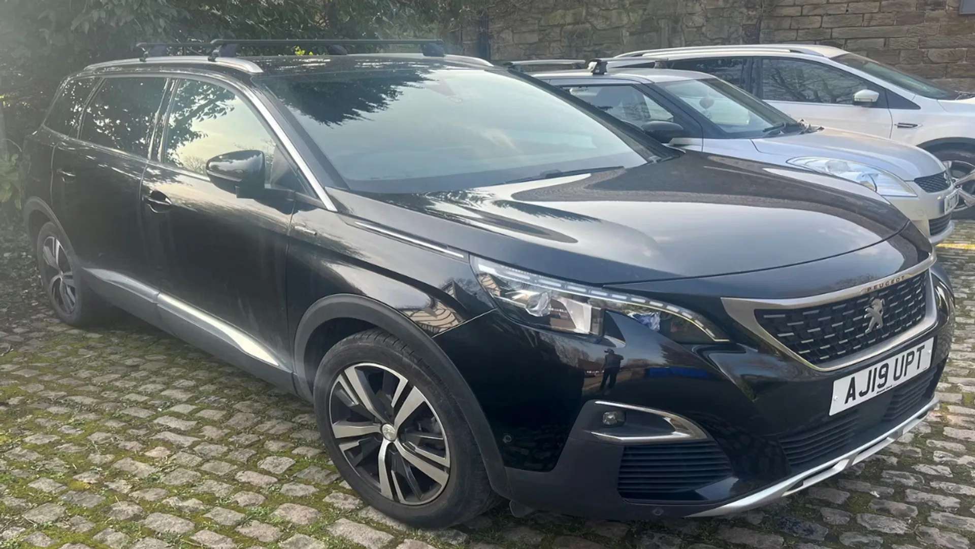 2019 PEUGEOT 5008 2019 PEUGEOT 5008