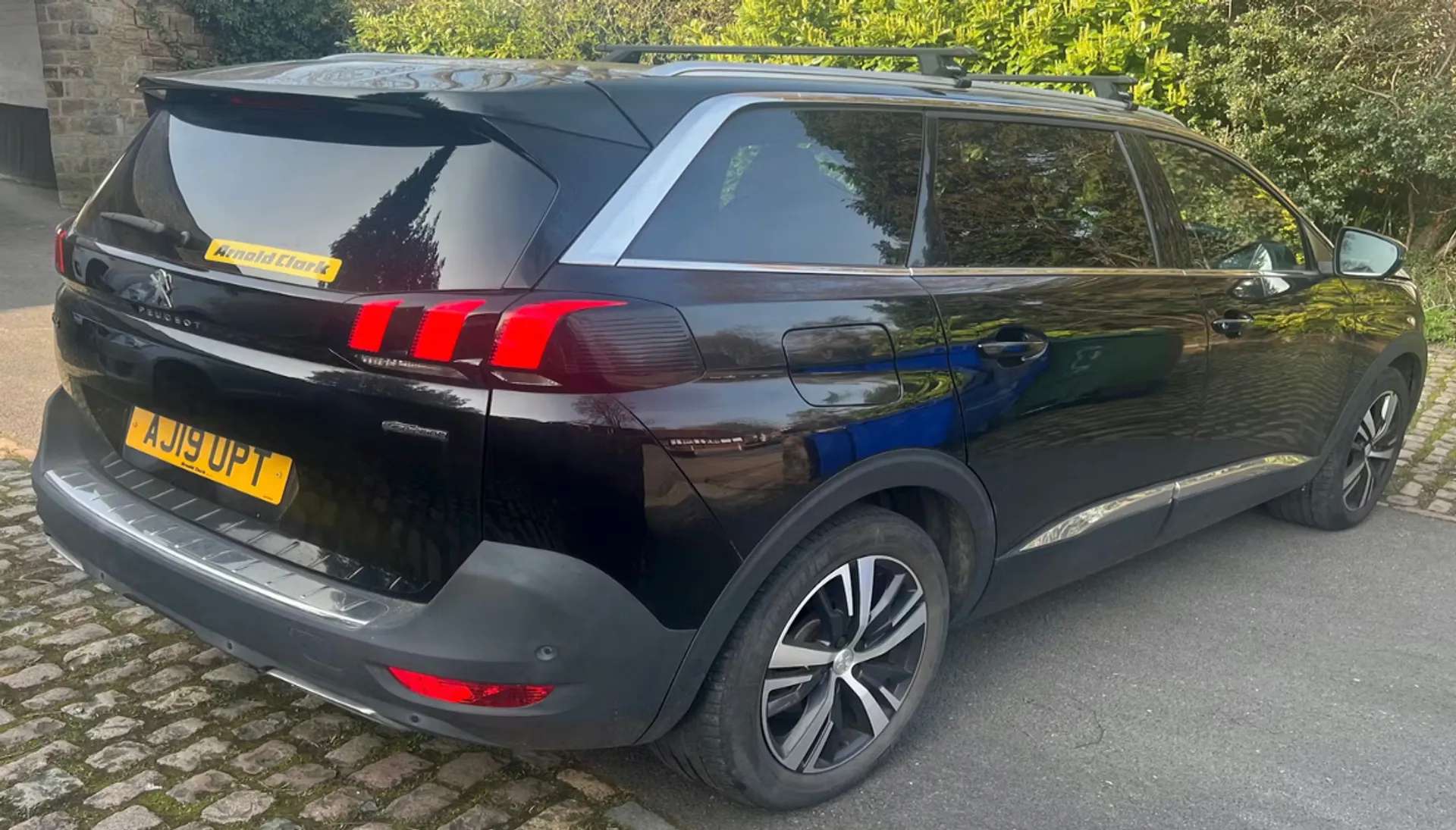 2019 PEUGEOT 5008 2019 PEUGEOT 5008