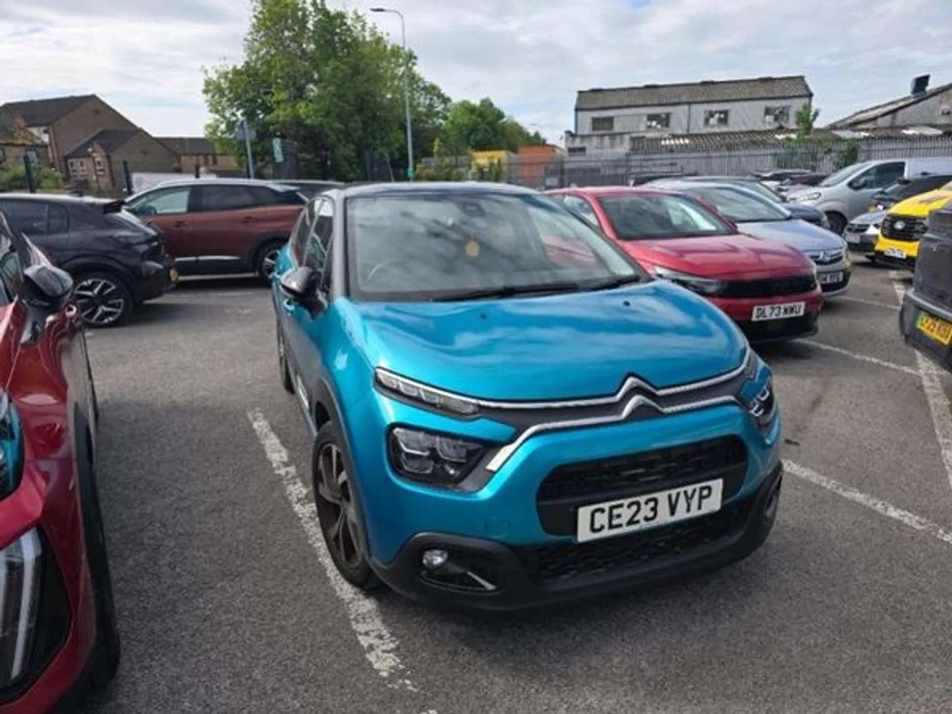 A 2023 CITROEN C3 1.5 BlueHDi Shine Plus 5dr [ Reversing camera , Visibility pack with automatic lights , Safety pack 1 , Safety pack 2 , 17" Vector diamond cut alloy w A 2023 CITROEN C3 1.5 BlueHDi Shine Plus 5dr [ Reversing camera , Visibility pack with automatic lights , Safety pack 1 , Safety pack 2 , 17" Vector diamond cut alloy w