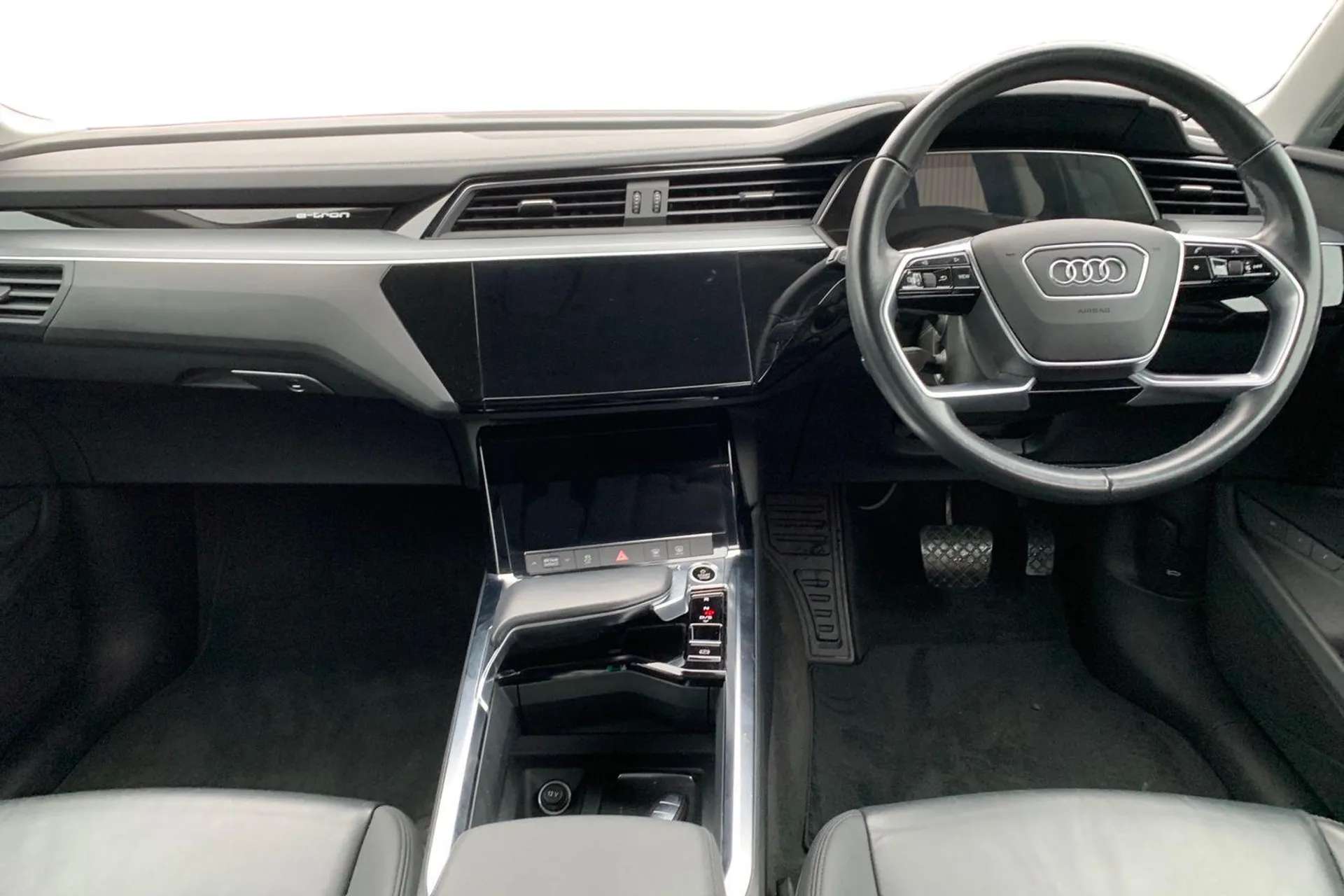 2021 AUDI E-TRON 2021 AUDI E-TRON