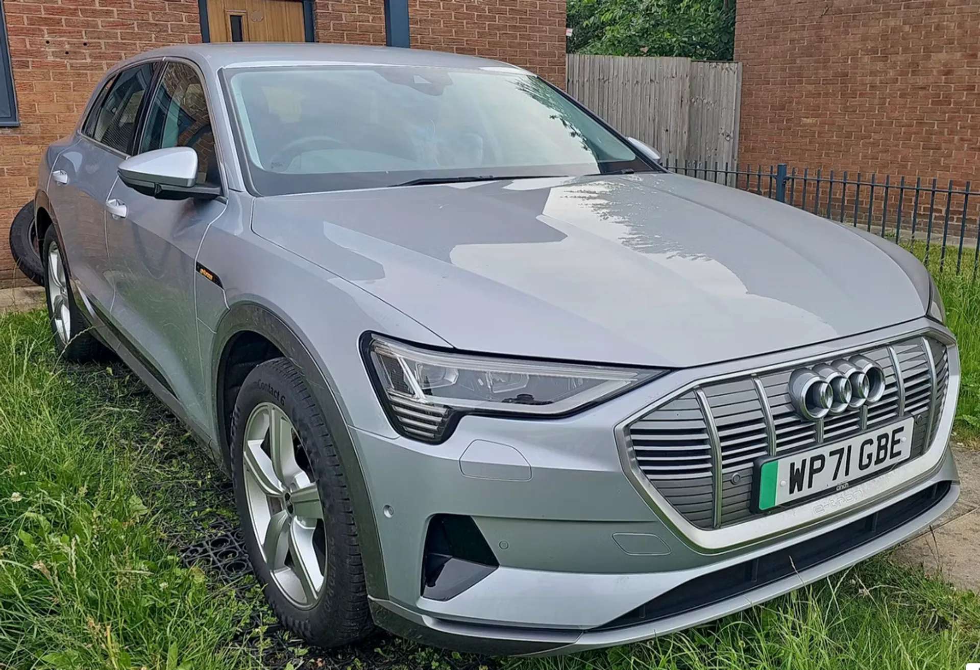 2021 AUDI E-TRON 2021 AUDI E-TRON