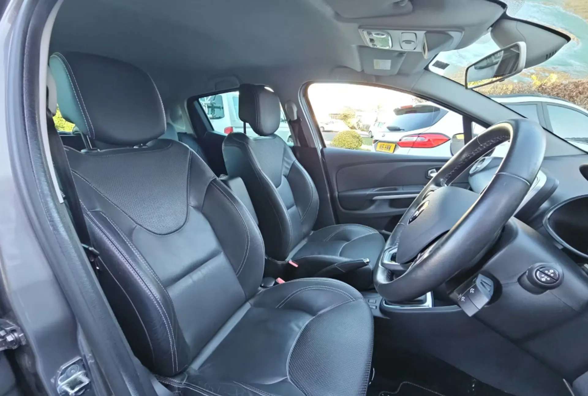 2016 RENAULT CLIO 2016 RENAULT CLIO