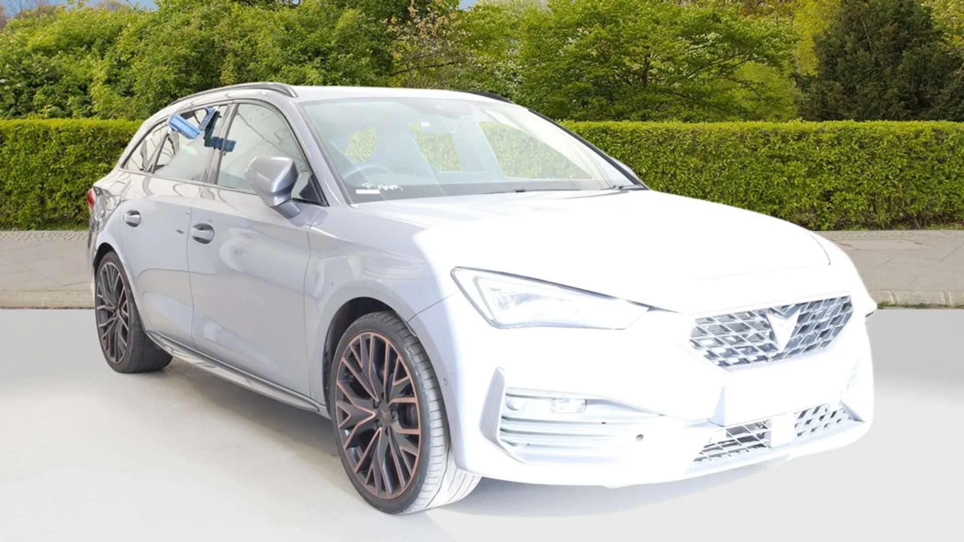 A 2024 CUPRA LEON 1.4 eHybrid VZ2 Design Edition 5dr DSG [Navigation System, A 2024 CUPRA LEON 1.4 eHybrid VZ2 Design Edition 5dr DSG [Navigation System,
