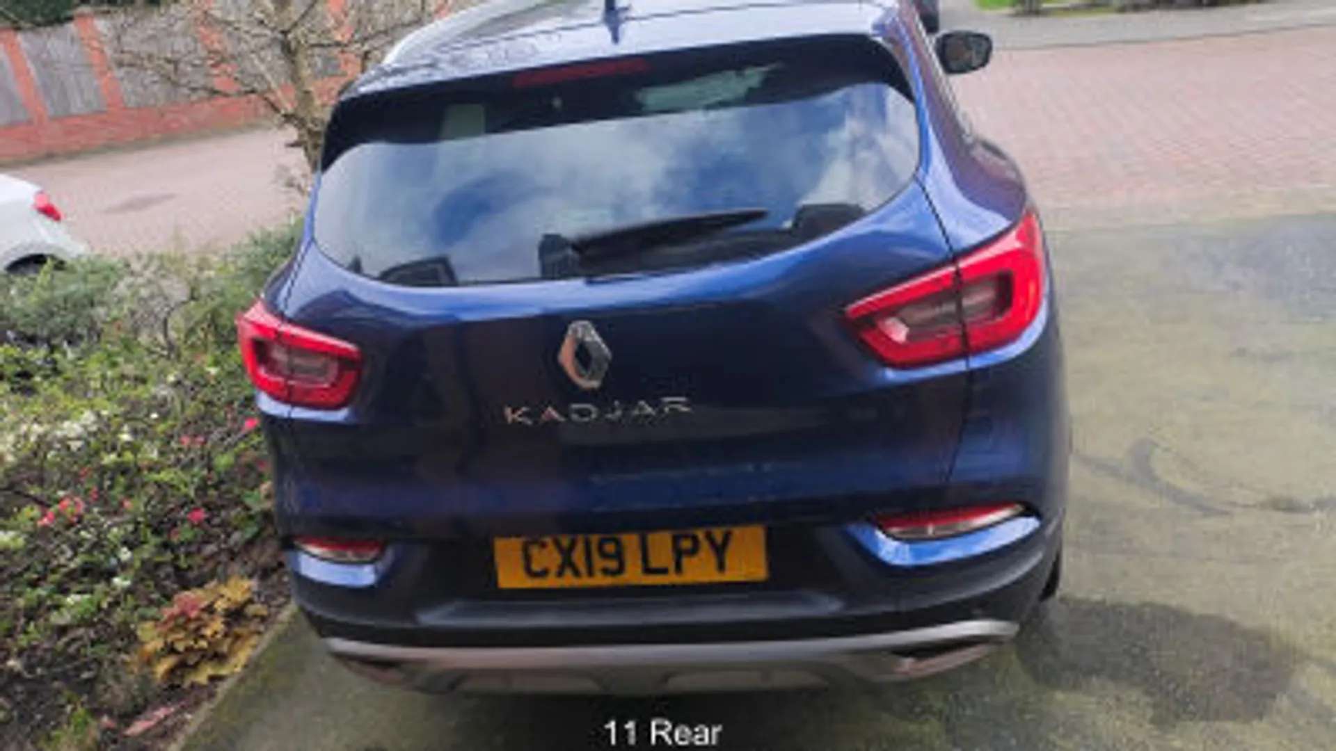 A 2019 RENAULT KADJAR 1.3 TCE S Edition 5dr EDC [ Fixed panoramic glass sunroof, Digital speedometer with 7 TFT screen, Front and rear parking sensors with rear parking cam A 2019 RENAULT KADJAR 1.3 TCE S Edition 5dr EDC [ Fixed panoramic glass sunroof, Digital speedometer with 7 TFT screen, Front and rear parking sensors with rear parking cam