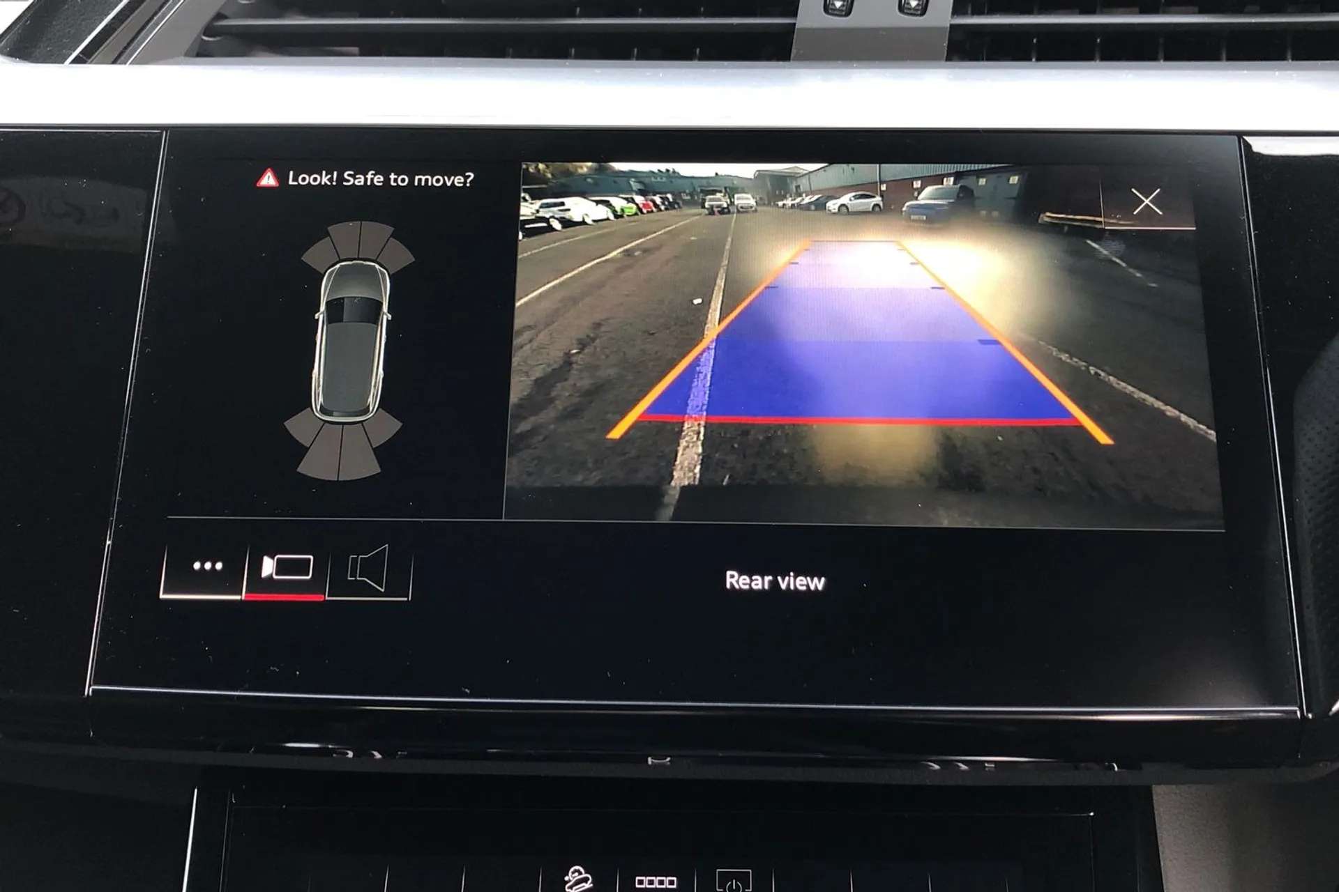 2021 AUDI E-TRON 2021 AUDI E-TRON