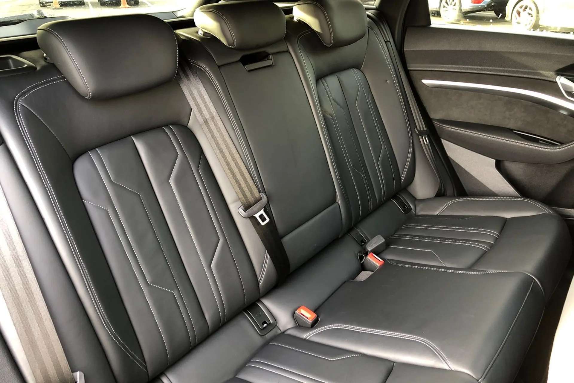 2021 AUDI E-TRON 2021 AUDI E-TRON