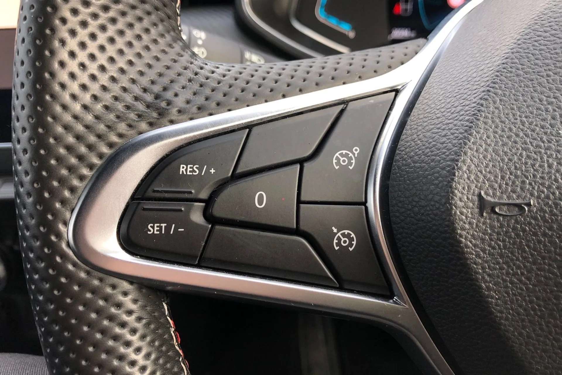2020 RENAULT CLIO 2020 RENAULT CLIO
