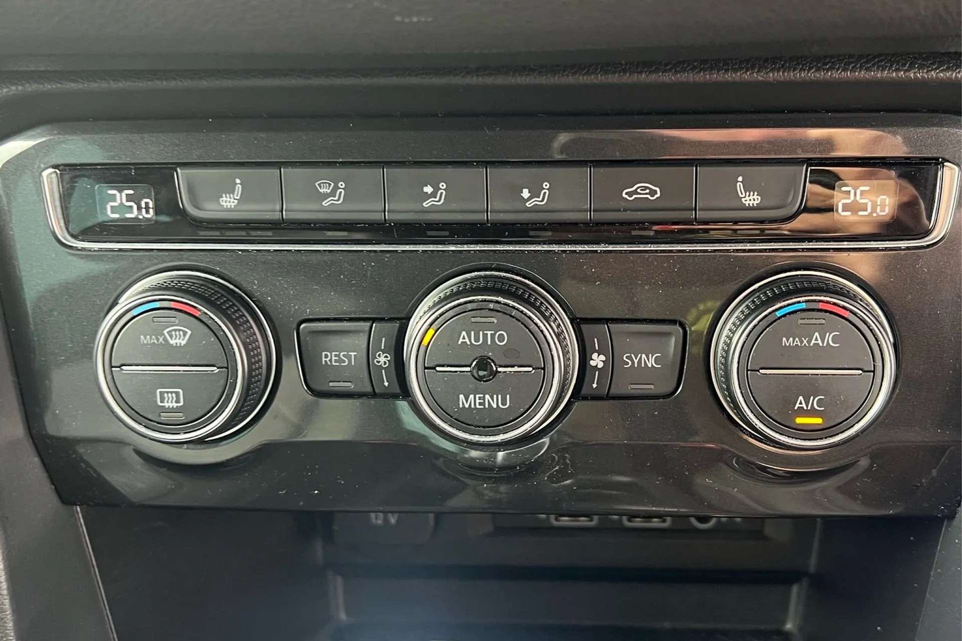 2019 VOLKSWAGEN TIGUAN 2019 VOLKSWAGEN TIGUAN