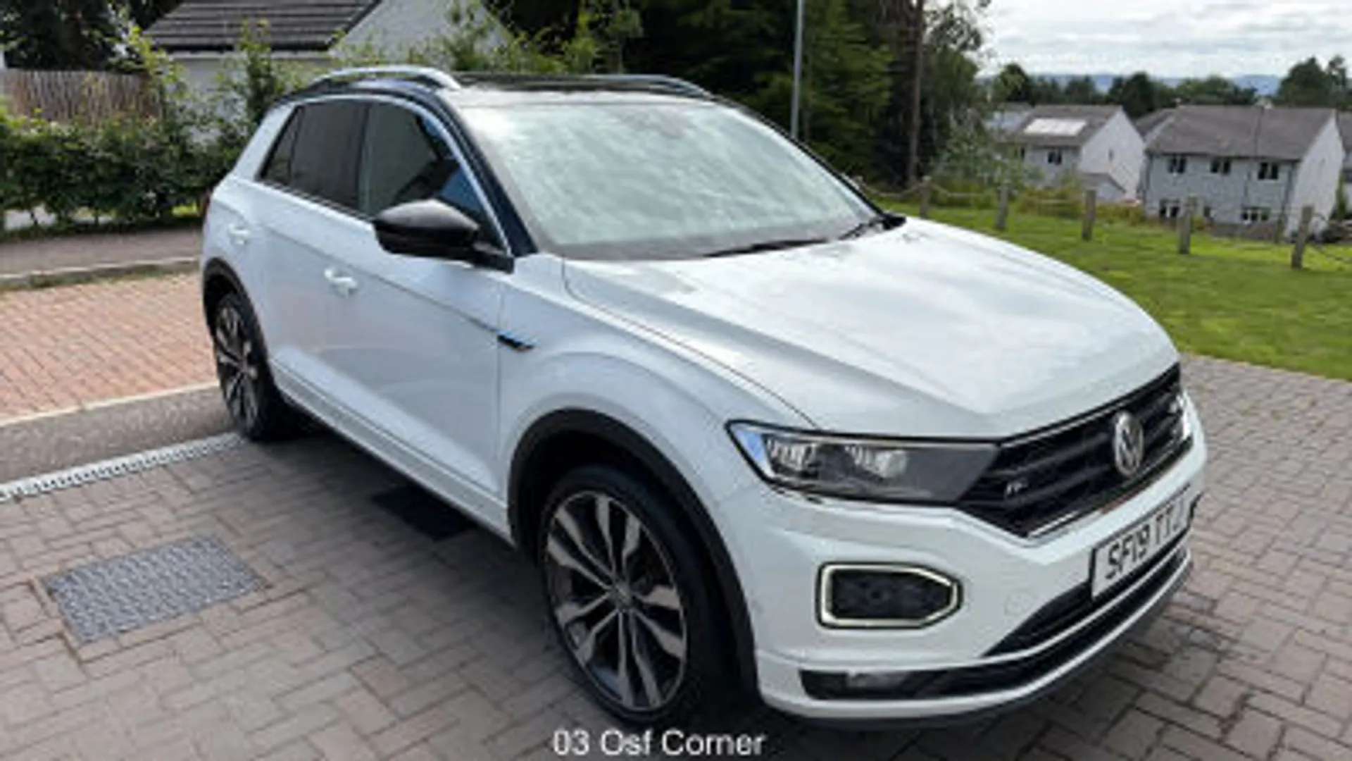A 2019 VOLKSWAGEN T-ROC 2.0 TSI 4MOTION R-Line 5dr DSG [Digital Cockpit Pro - Active info display, Driver alert system with audible and visual fatigue detection system, Traff A 2019 VOLKSWAGEN T-ROC 2.0 TSI 4MOTION R-Line 5dr DSG [Digital Cockpit Pro - Active info display, Driver alert system with audible and visual fatigue detection system, Traff