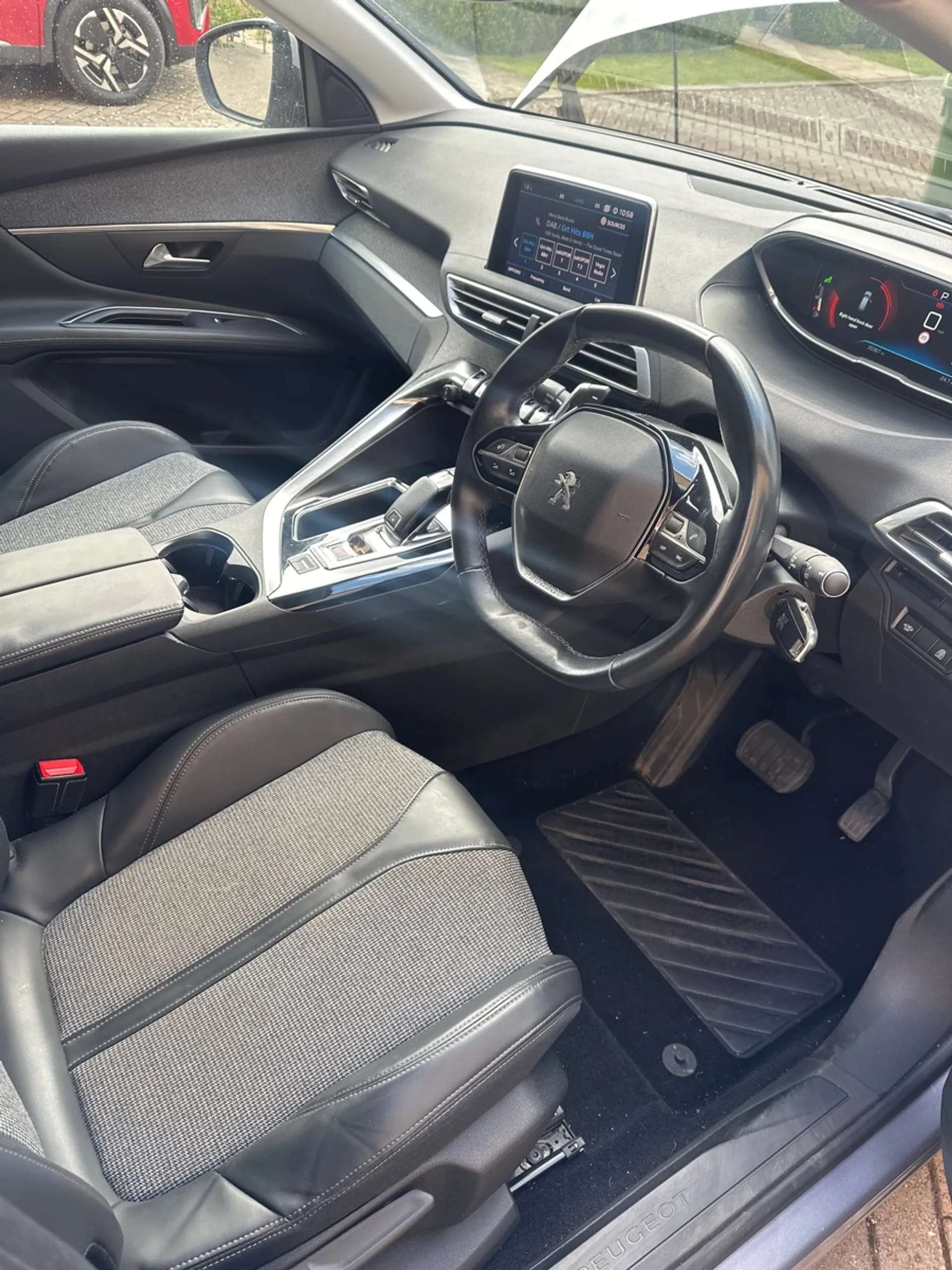 2017 PEUGEOT 3008 2017 PEUGEOT 3008