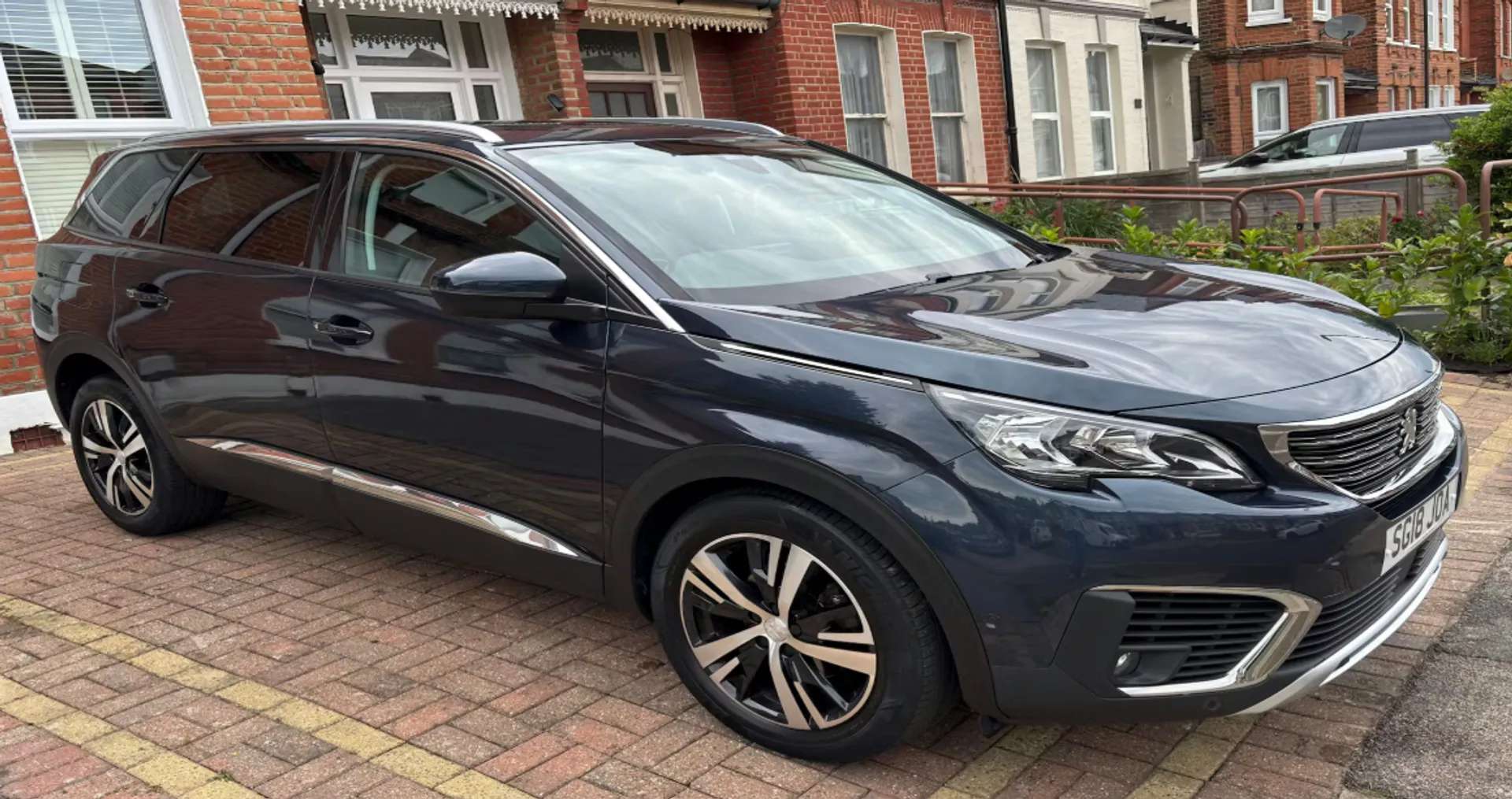 2018 PEUGEOT 5008 2018 PEUGEOT 5008