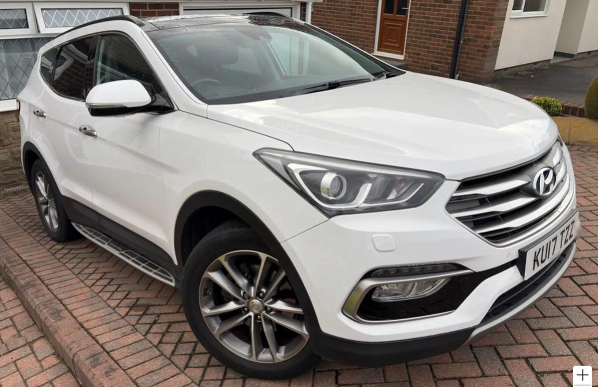Check out this Hyundai Santa Fe 2017 Diesel Automatic