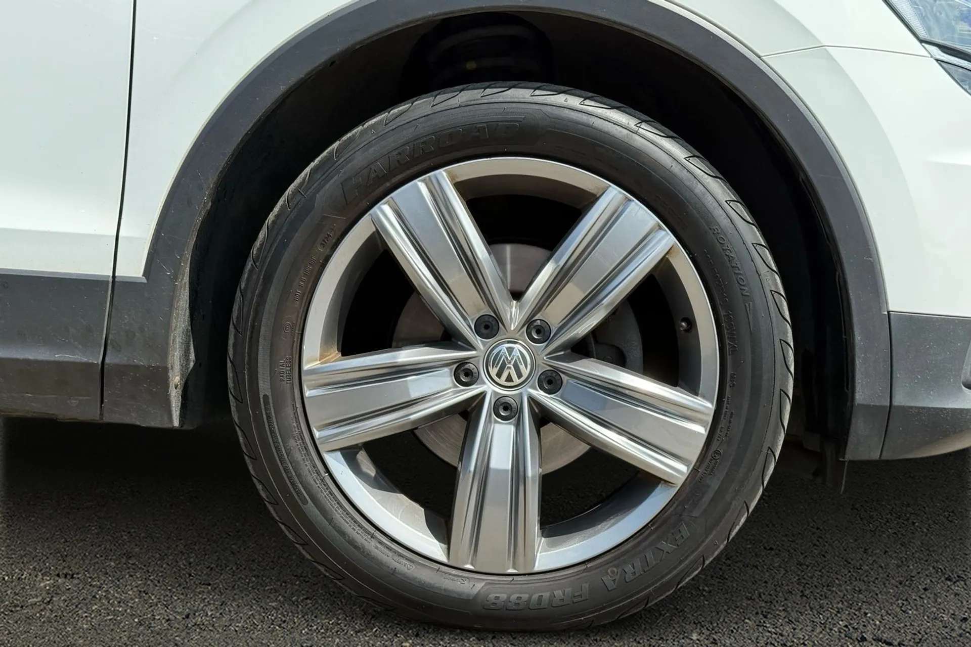 2018 VOLKSWAGEN TIGUAN 2018 VOLKSWAGEN TIGUAN