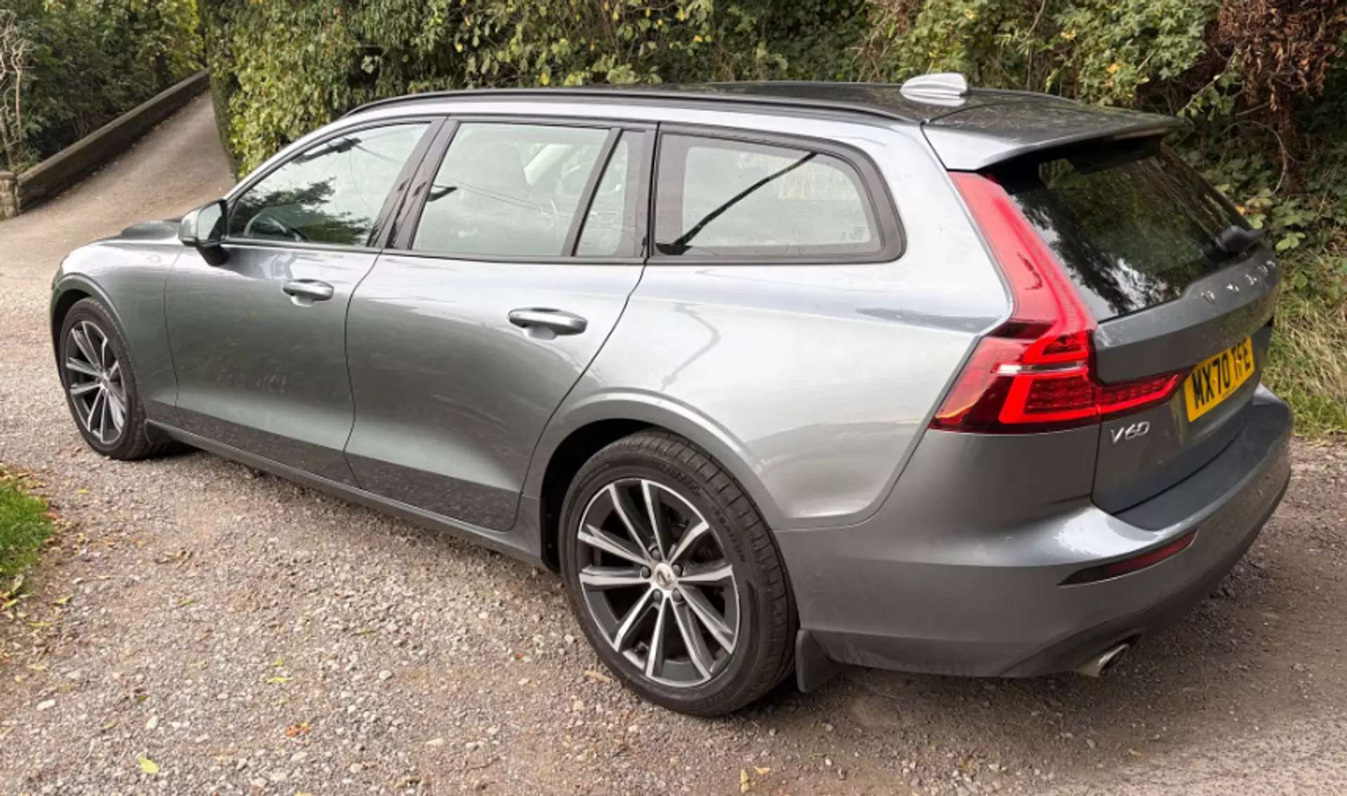 2020 VOLVO V60 2020 VOLVO V60