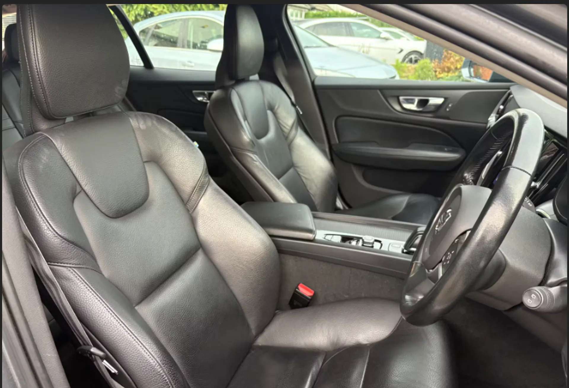 2020 VOLVO V60 2020 VOLVO V60