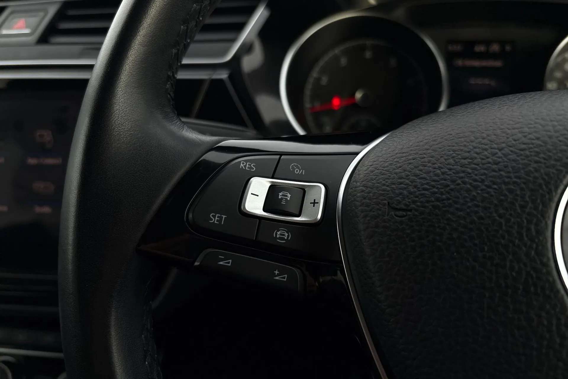 2020 VOLKSWAGEN TOURAN 2020 VOLKSWAGEN TOURAN