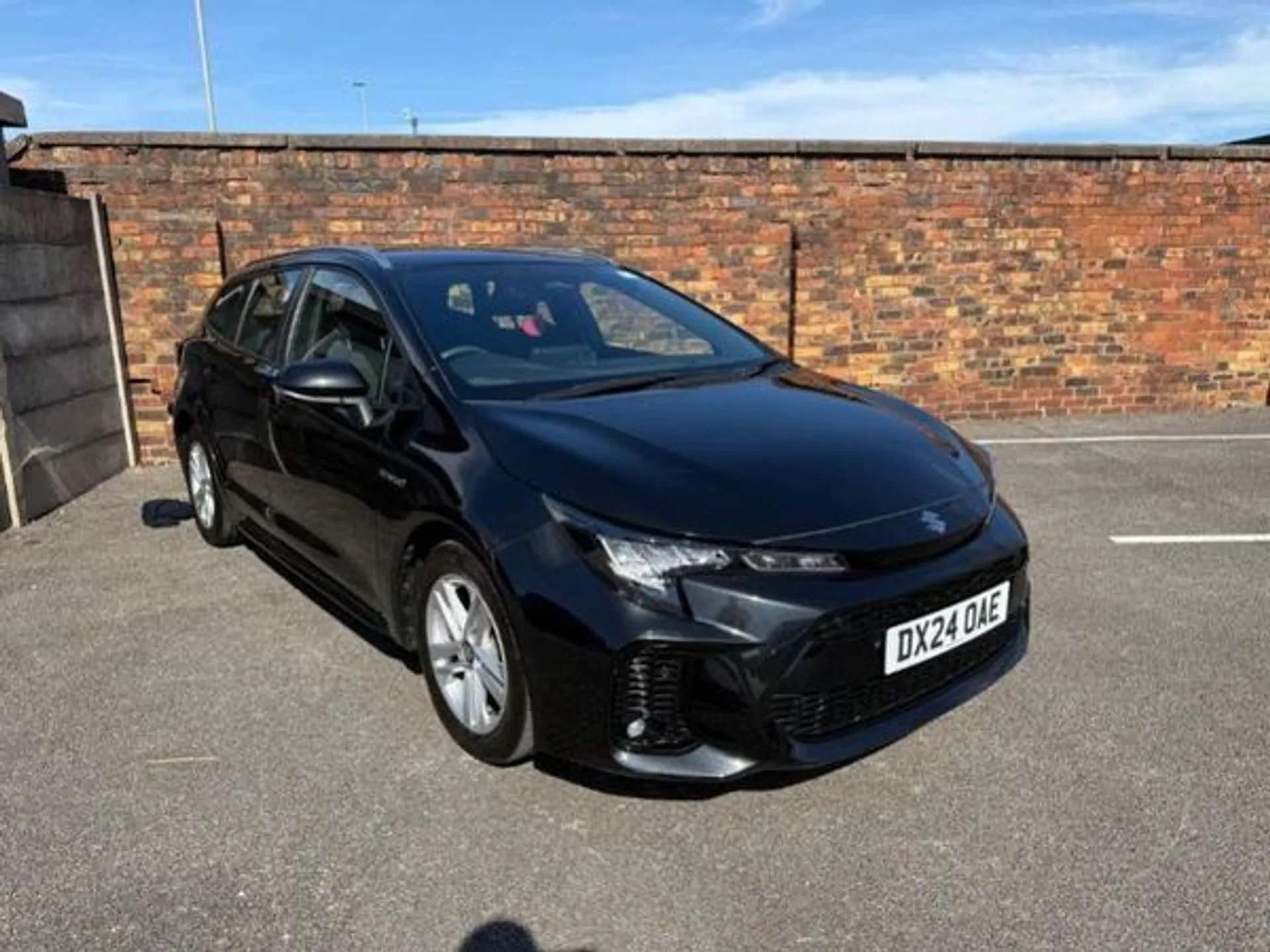 A 2024 SUZUKI SWACE 1.8 Hybrid Motion 5dr CVT [ Rear view camera , Tailgate open with wireless remote control , 16" alloy wheels in polished finish , Steering assist func A 2024 SUZUKI SWACE 1.8 Hybrid Motion 5dr CVT [ Rear view camera , Tailgate open with wireless remote control , 16" alloy wheels in polished finish , Steering assist func