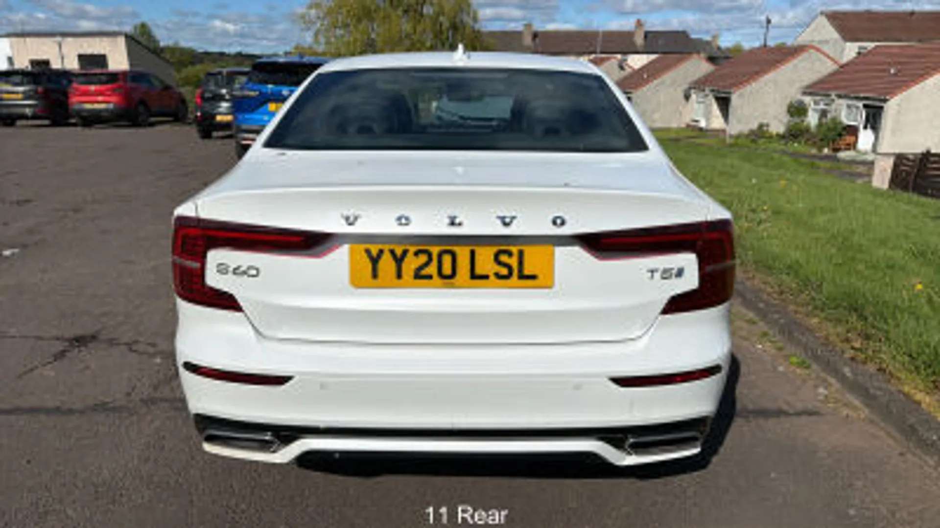 A 2020 VOLVO S60 2.0 T5 R DESIGN Plus 4dr Auto [Adaptive brake lights with high level LED brake lights, Heated Windscreen, Driver alert control with lane keeping aid, A 2020 VOLVO S60 2.0 T5 R DESIGN Plus 4dr Auto [Adaptive brake lights with high level LED brake lights, Heated Windscreen, Driver alert control with lane keeping aid,