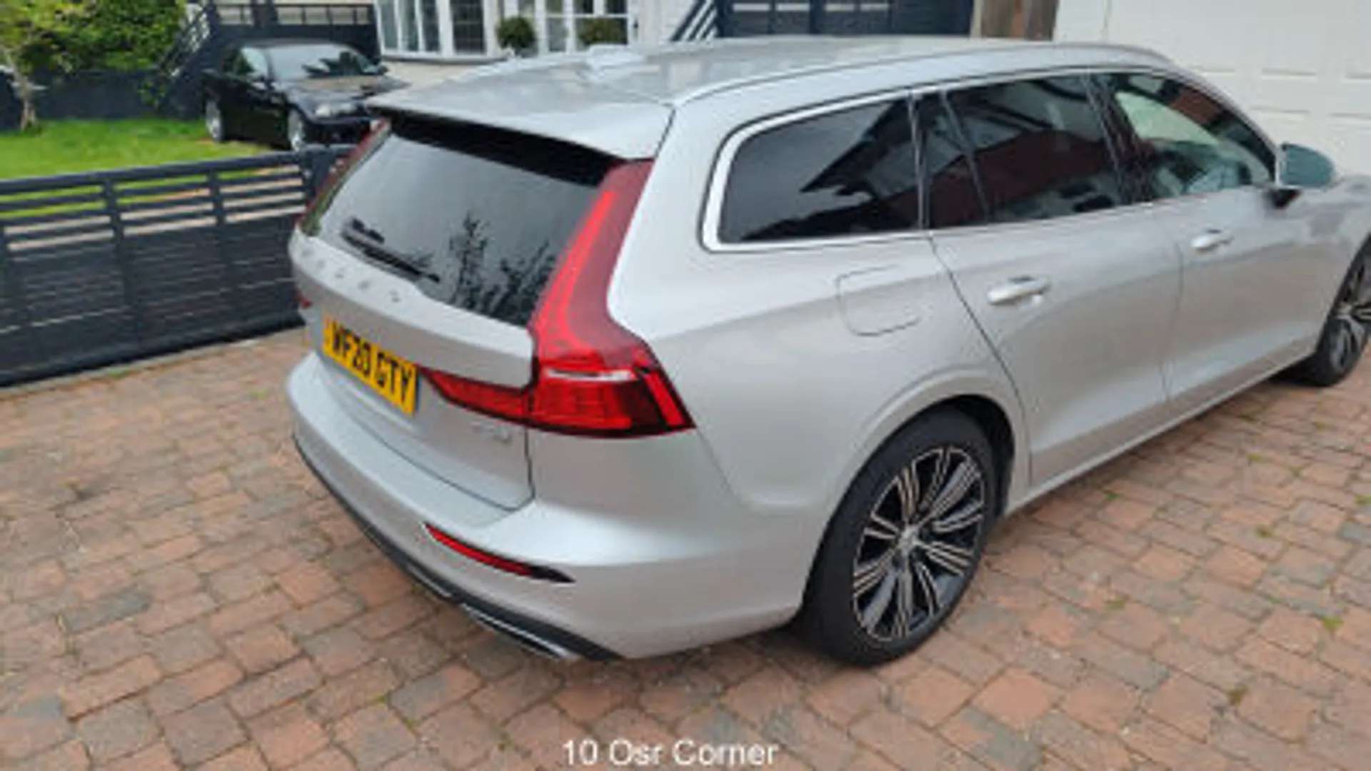 2020 VOLVO V60 2020 VOLVO V60