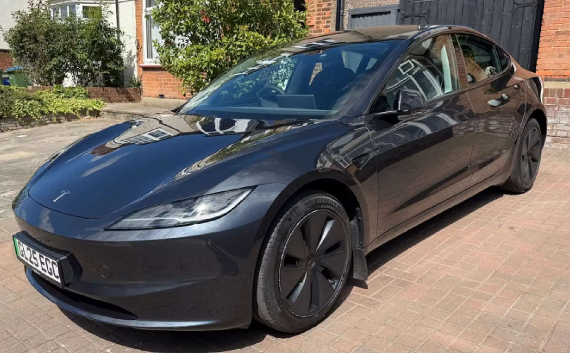 2025 TESLA MODEL 3 2025 TESLA MODEL 3