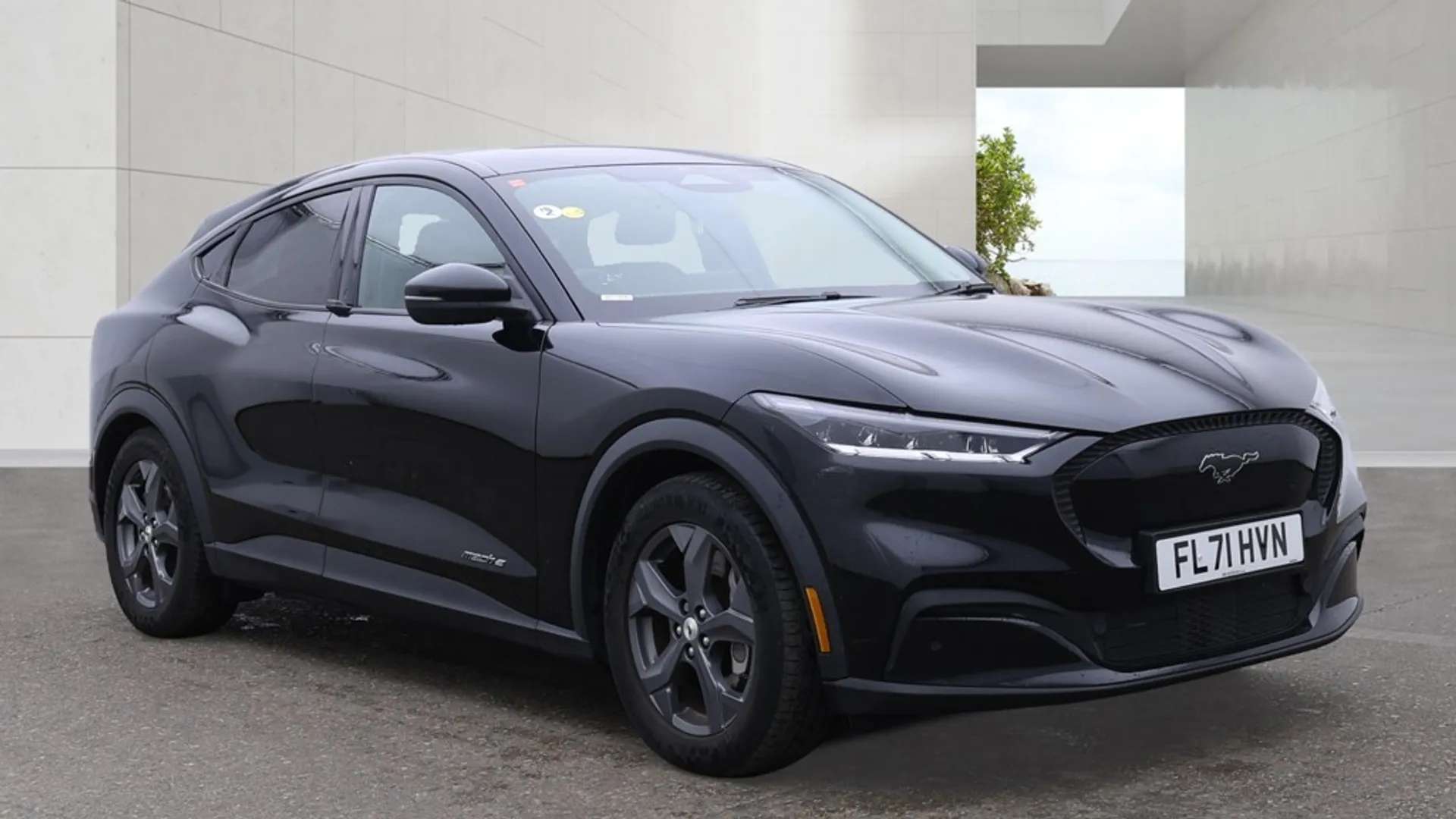 A 2021 FORD MUSTANG MACH-E 198kW Standard Range 68kWh RWD 5dr Auto [18" Alloys, heated Seats, Front and rear parking sensors, Blind Spot Info System, Wireless device charging pa A 2021 FORD MUSTANG MACH-E 198kW Standard Range 68kWh RWD 5dr Auto [18" Alloys, heated Seats, Front and rear parking sensors, Blind Spot Info System, Wireless device charging pa