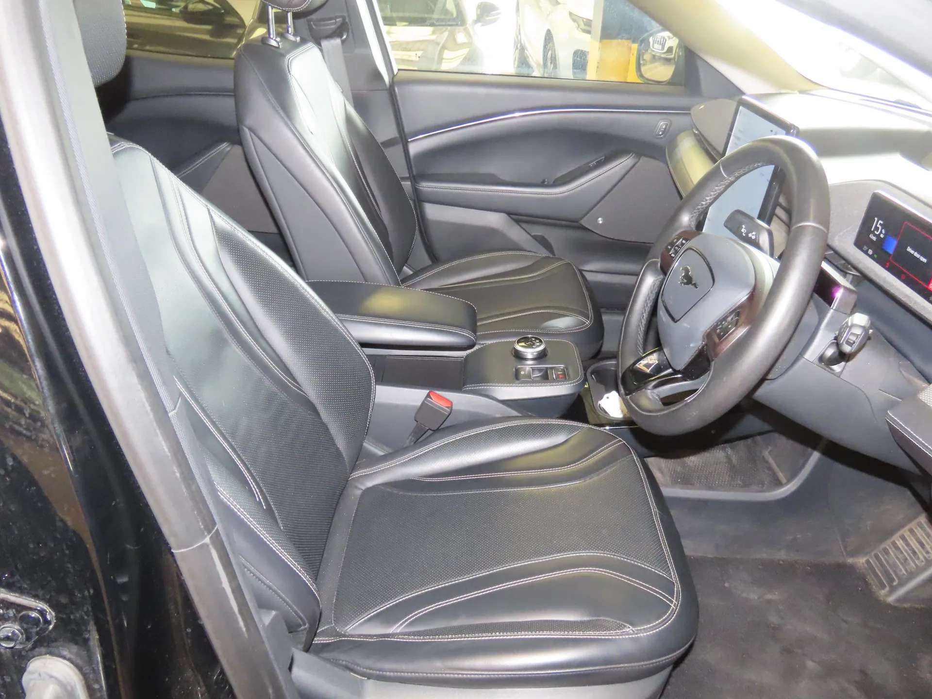 A 2022 FORD MUSTANG MACH-E 216kW Extended Range 88kWh RWD 5dr Auto [ B and O premium sound system 10 speaker including dashboard sound bar, Wireless device charging pad, Advance A 2022 FORD MUSTANG MACH-E 216kW Extended Range 88kWh RWD 5dr Auto [ B and O premium sound system 10 speaker including dashboard sound bar, Wireless device charging pad, Advance
