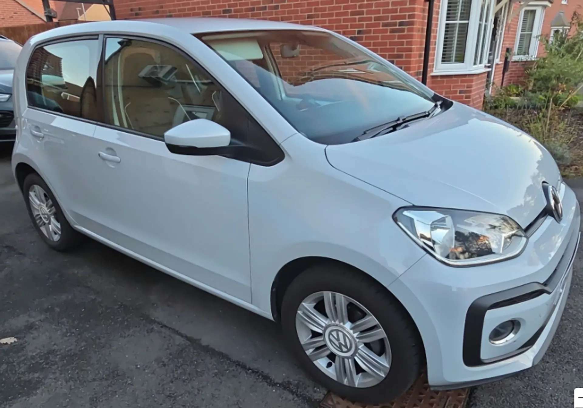2017 VOLKSWAGEN UP 2017 VOLKSWAGEN UP
