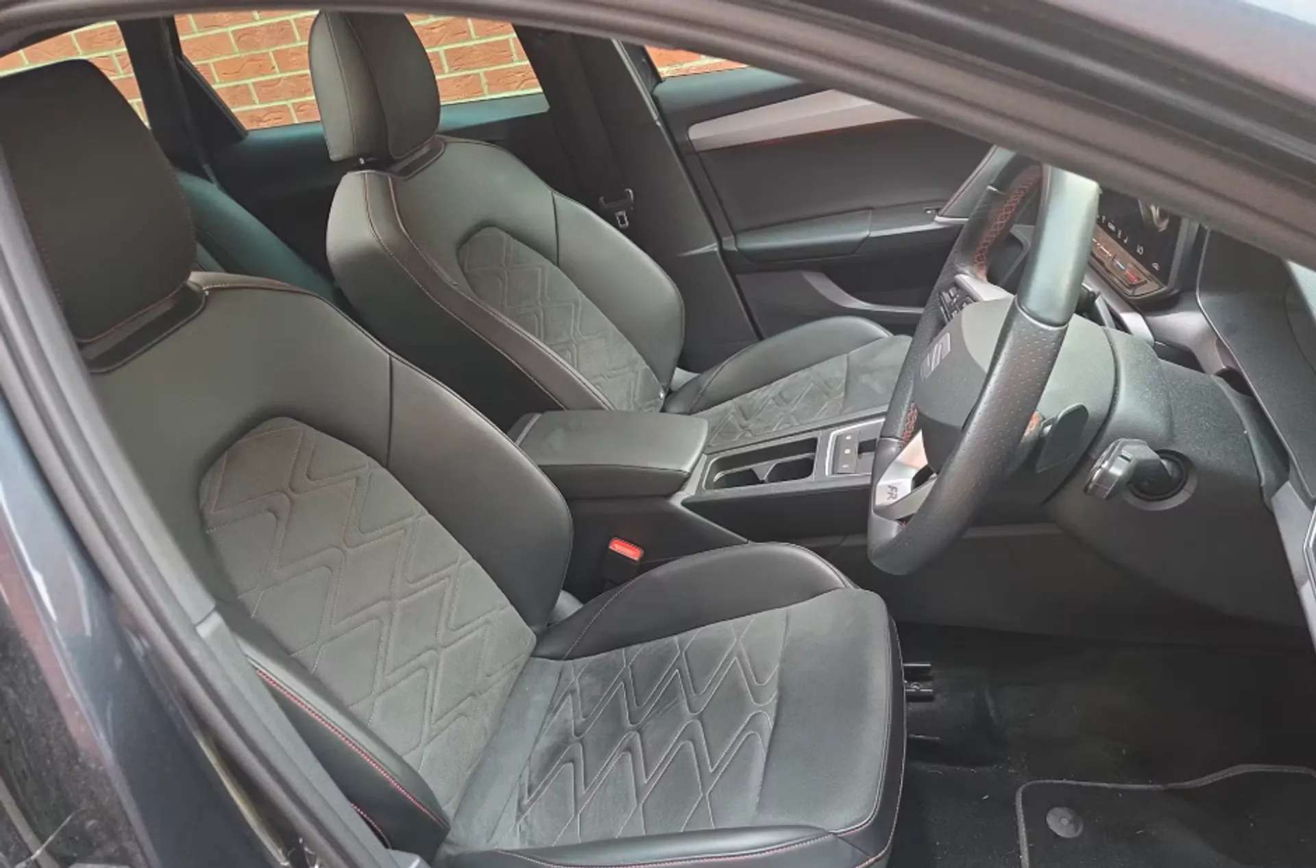 2025 SEAT LEON 2025 SEAT LEON