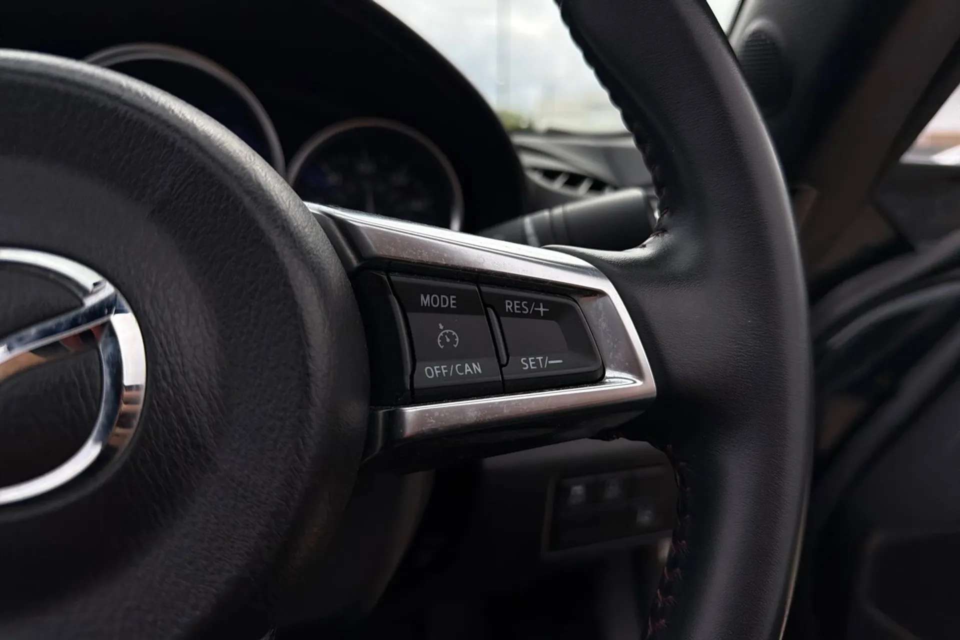 2017 MAZDA MX-5 2017 MAZDA MX-5