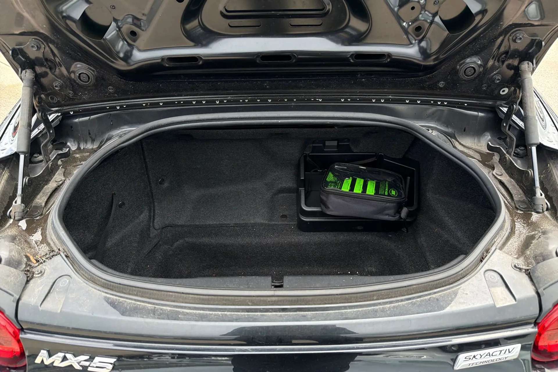 2017 MAZDA MX-5 2017 MAZDA MX-5