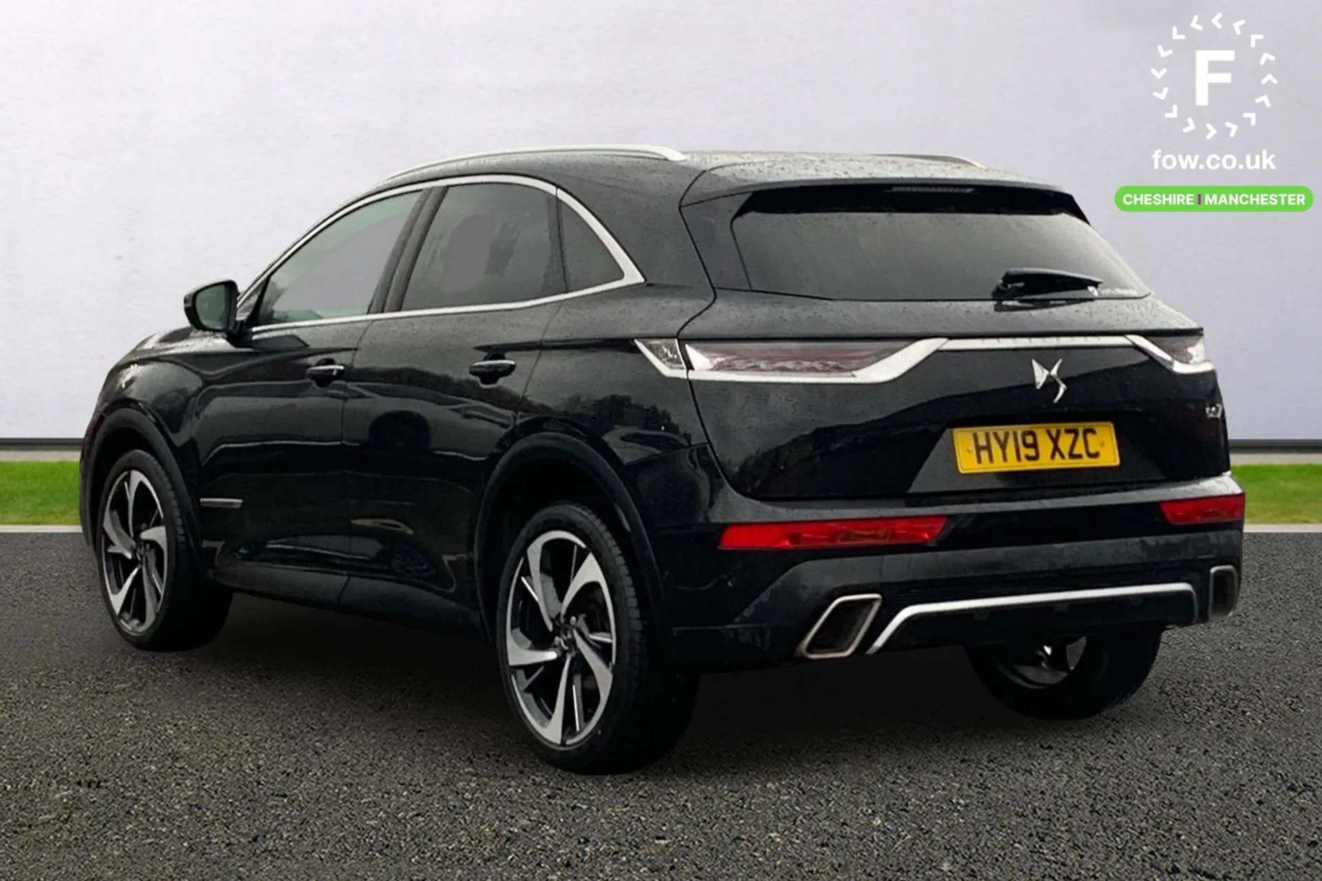 A 2019 DS DS7 CROSSBACK 1.6 PureTech Ultra Prestige 5dr EAT8 [Front & Rear parking sensors, Wireless charging for smartphone, 12.3" digital instrument cluster display, Massag A 2019 DS DS7 CROSSBACK 1.6 PureTech Ultra Prestige 5dr EAT8 [Front & Rear parking sensors, Wireless charging for smartphone, 12.3" digital instrument cluster display, Massag