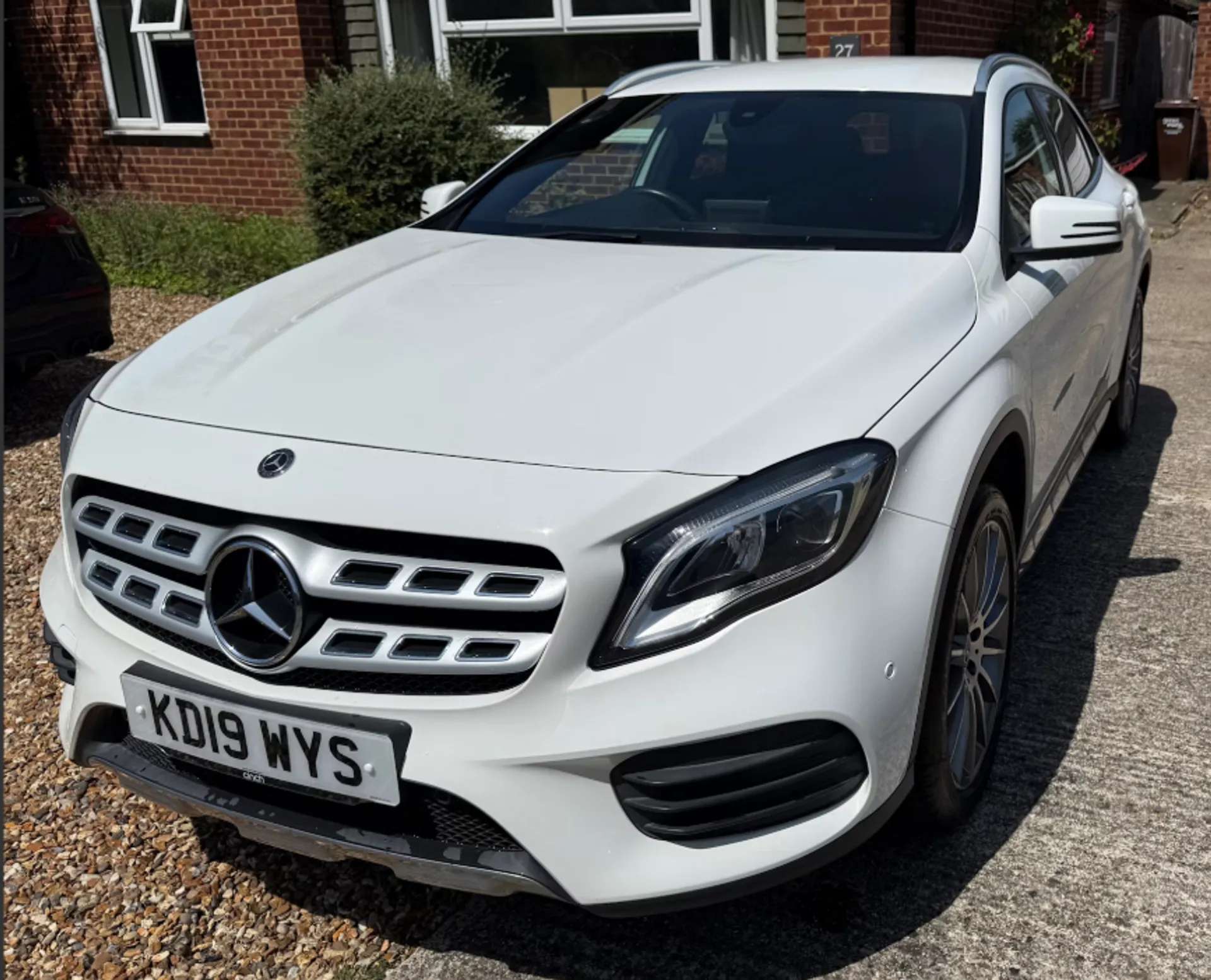 A 2019 MERCEDES-BENZ GLA GLA 180 AMG Line Edition 5dr Auto [Parking pilot with front and rear parking sensor and steering assist, Comfort seat pack - GLA Class, LED high perfo A 2019 MERCEDES-BENZ GLA GLA 180 AMG Line Edition 5dr Auto [Parking pilot with front and rear parking sensor and steering assist, Comfort seat pack - GLA Class, LED high perfo